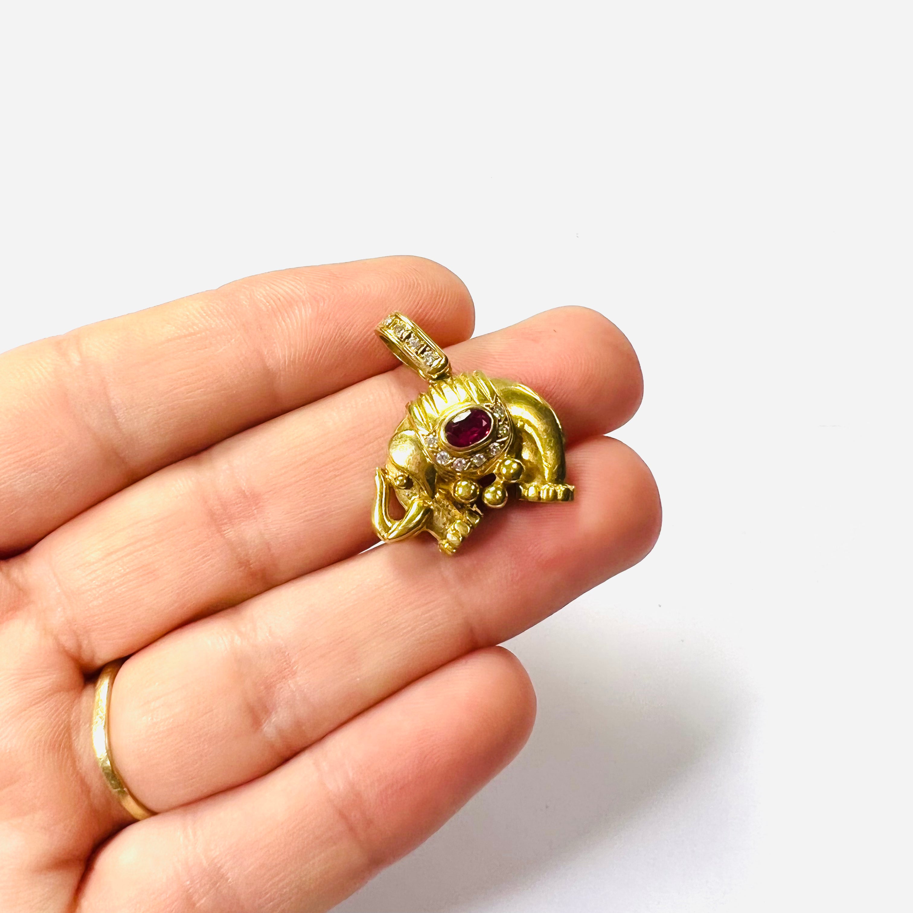 Antique Solid 18K Gold Yellow Gold And Ruby Elephant Pendant 1.05"