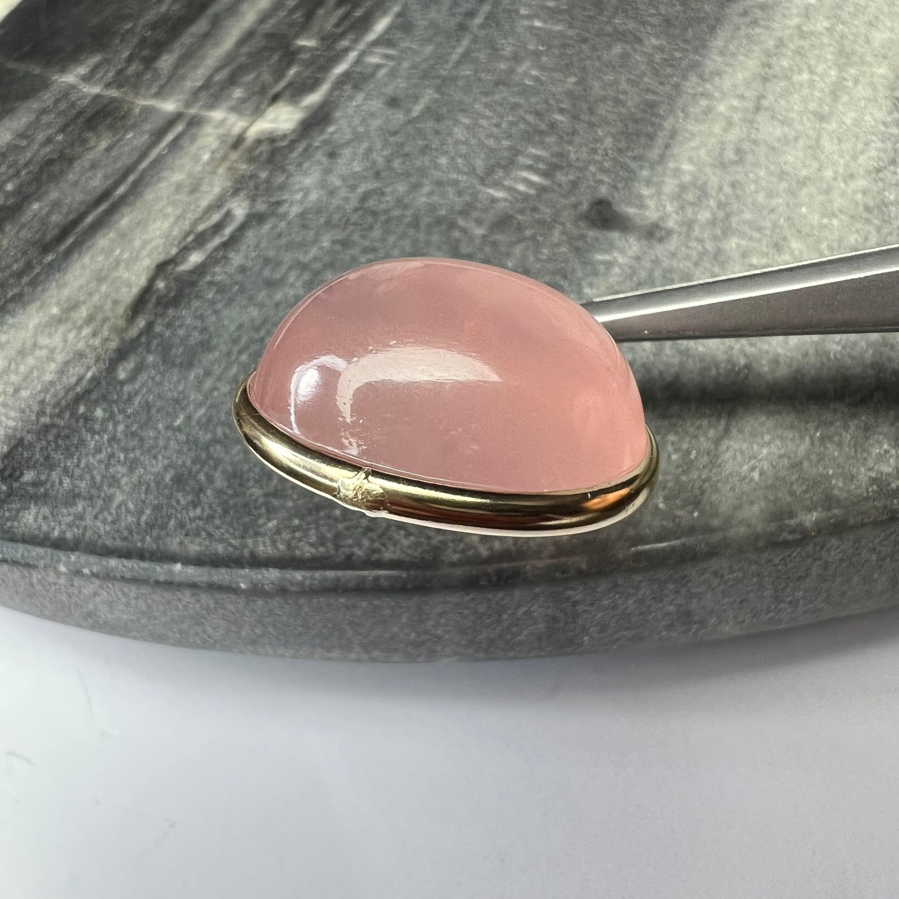 28CT Natural Cabochon Rose Quartz 14K Yellow Gold Pendant Charm 25x23mm