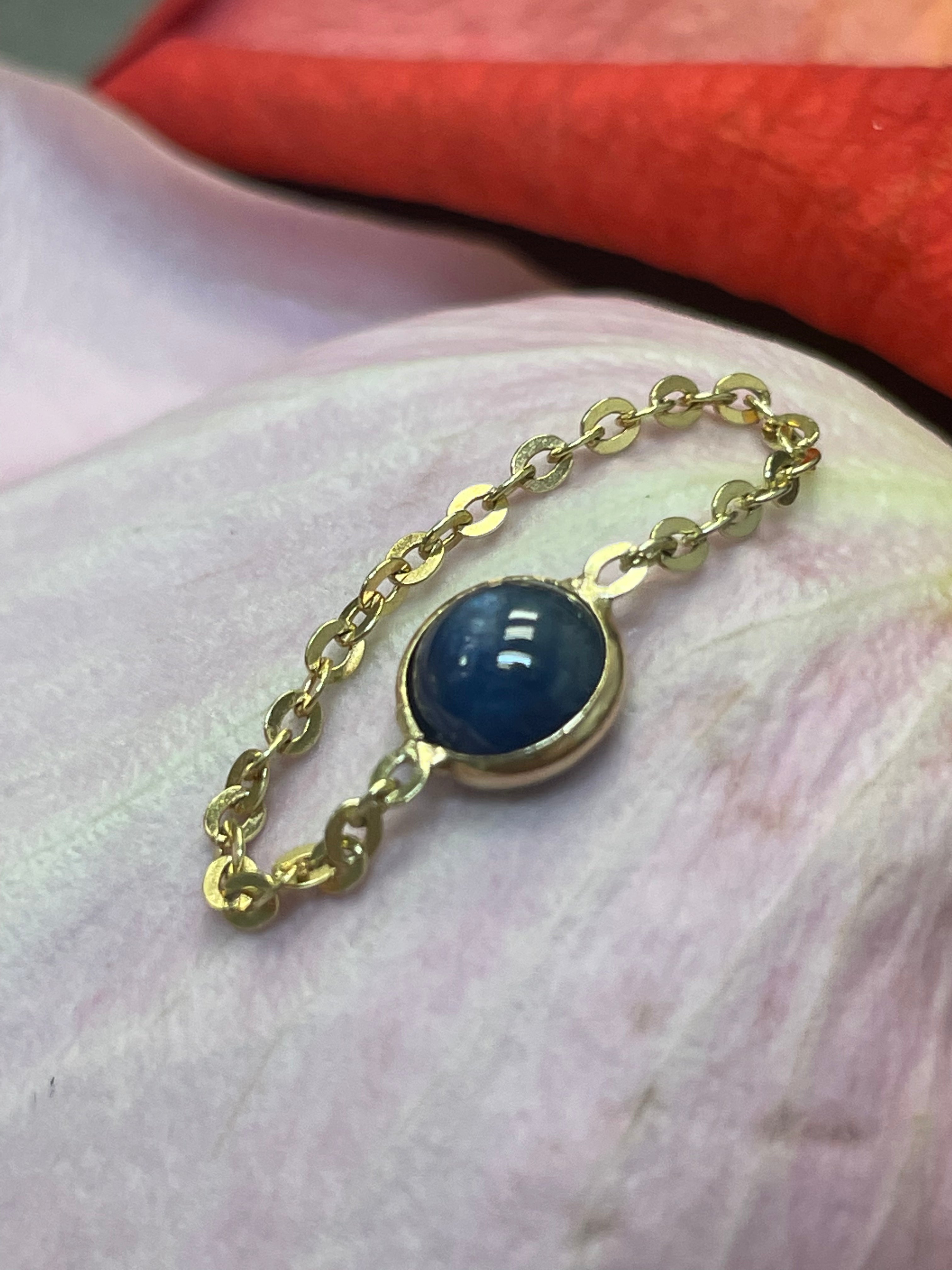 Solid 14K Yellow Gold Natural .90CT Sapphire Cabochon Chain Ring Size 5