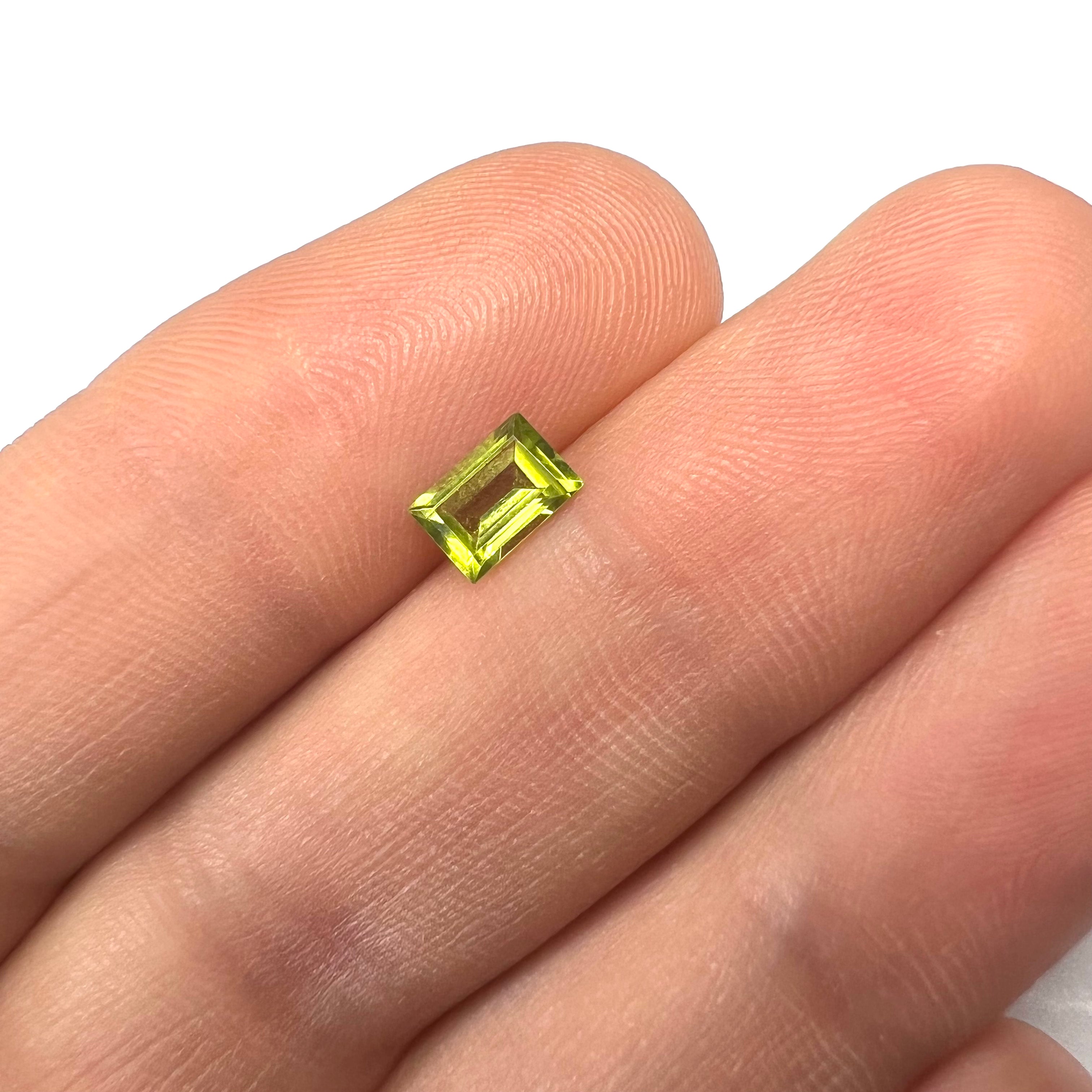 .62CT Loose Natural Peridot Baguette 6.09x4.18x2.62mm Earth mined Gemstone
