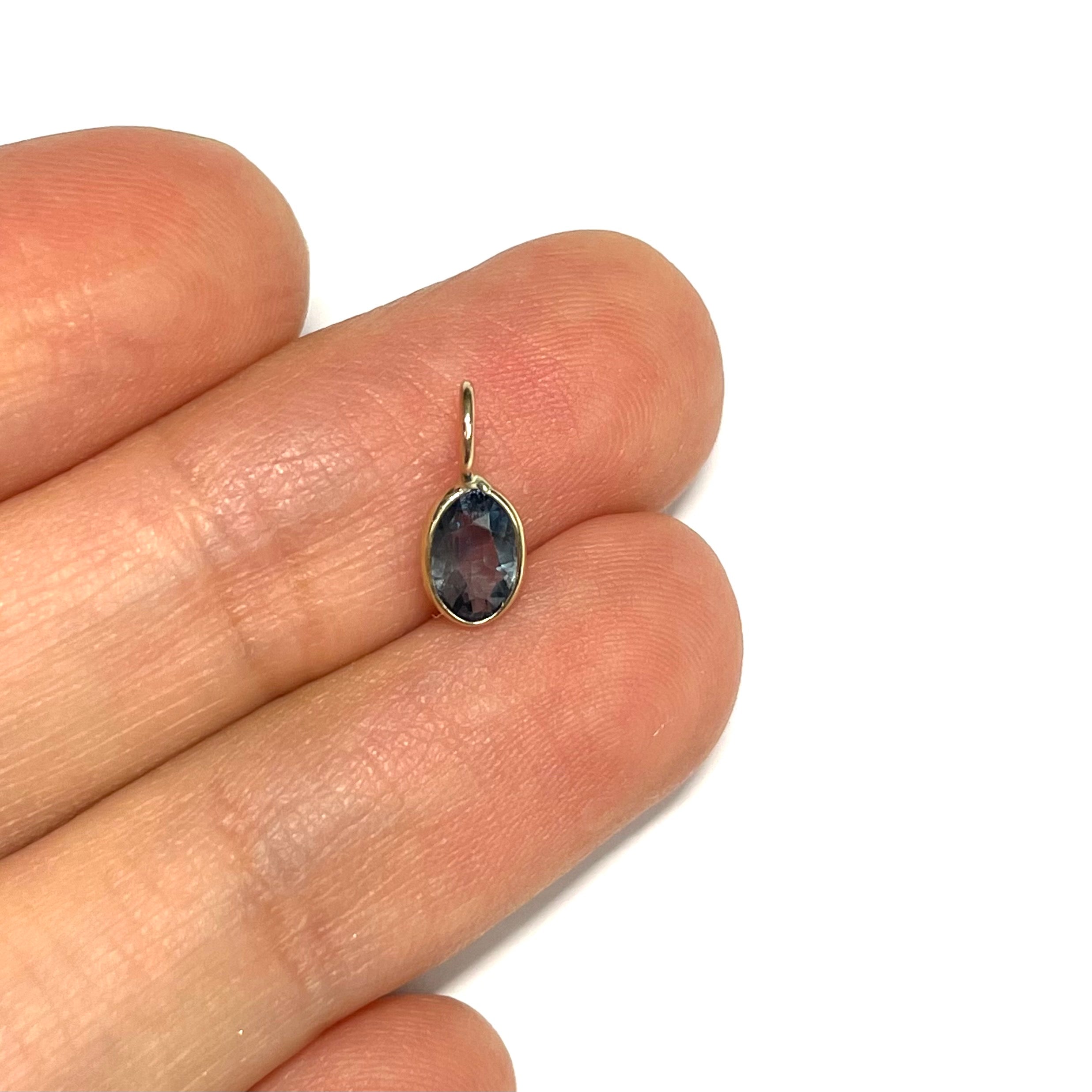 Natural Oval Sapphire 14K Yellow Gold Pendant Charm
