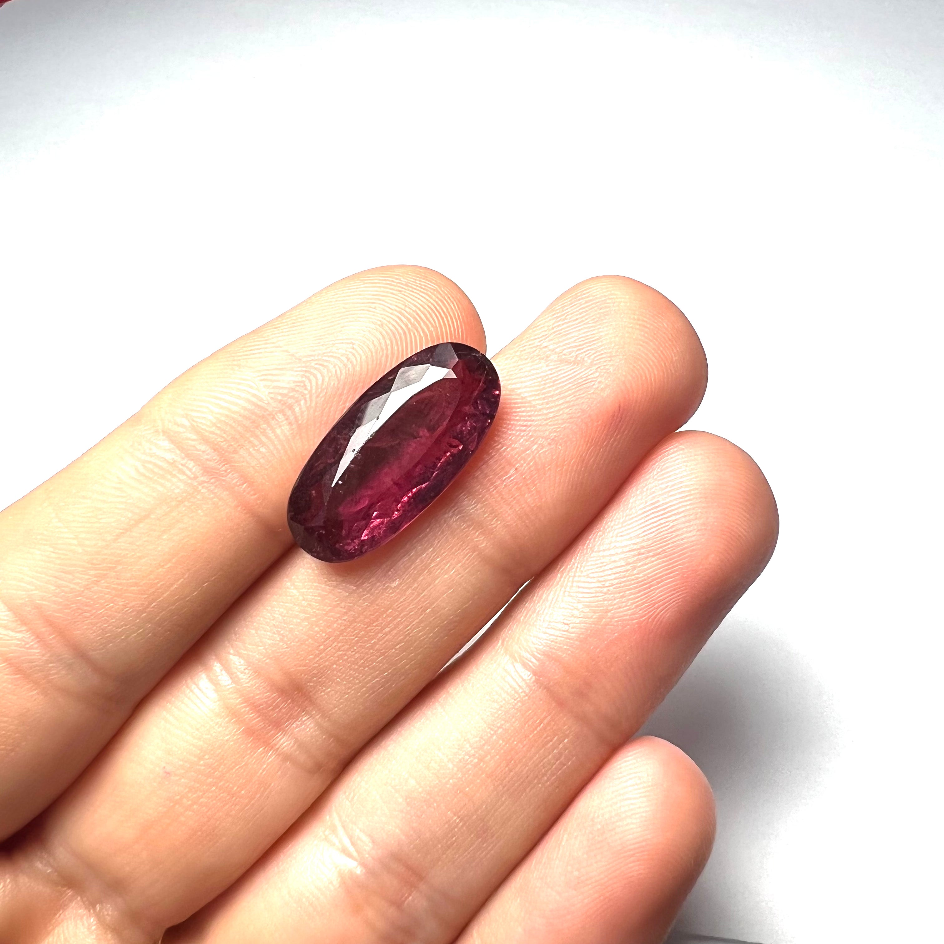 7.5CTW Natural Oval Cut Tourmaline 20x9x5mm Earth mined Gemstone