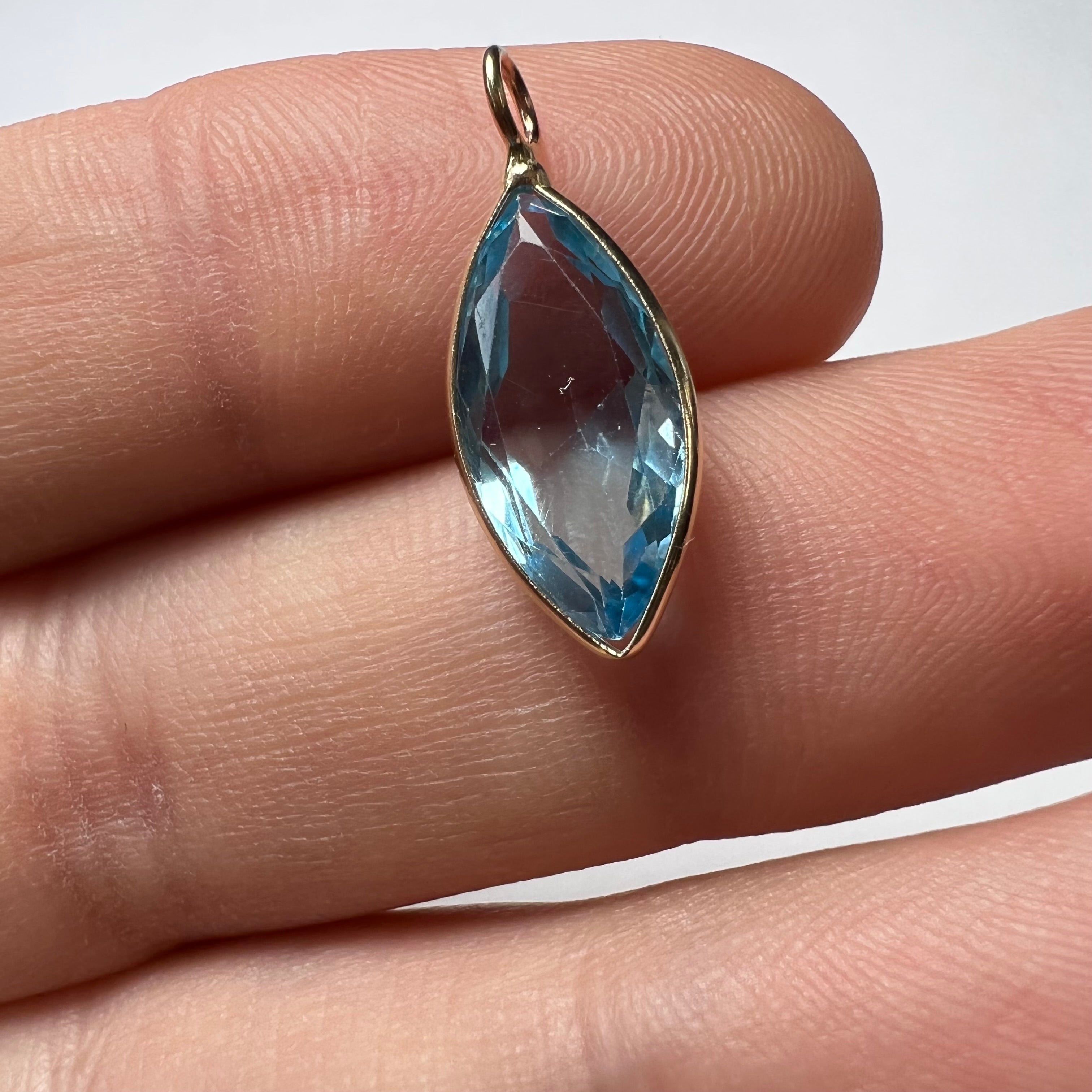 Natural Vibrant Blue Marquise Topaz 14K Yellow Gold Pendant Charm 20x8mm