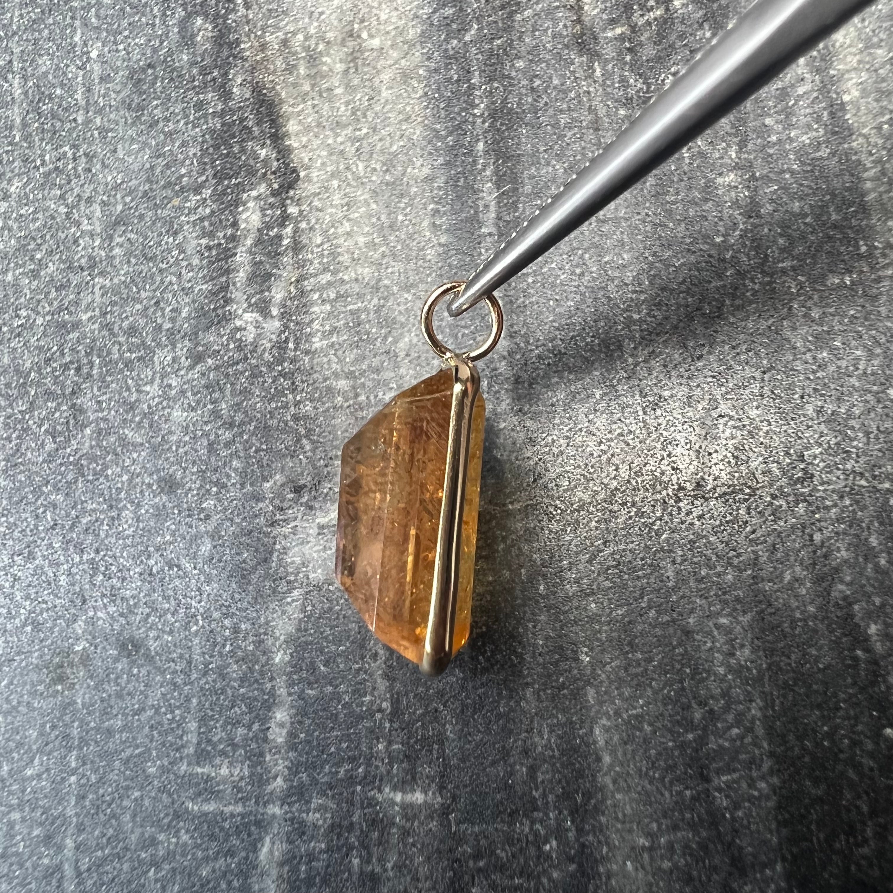 9CT Natural Imperial Topaz 14K Yellow Gold Charm Pendant 20x9mm