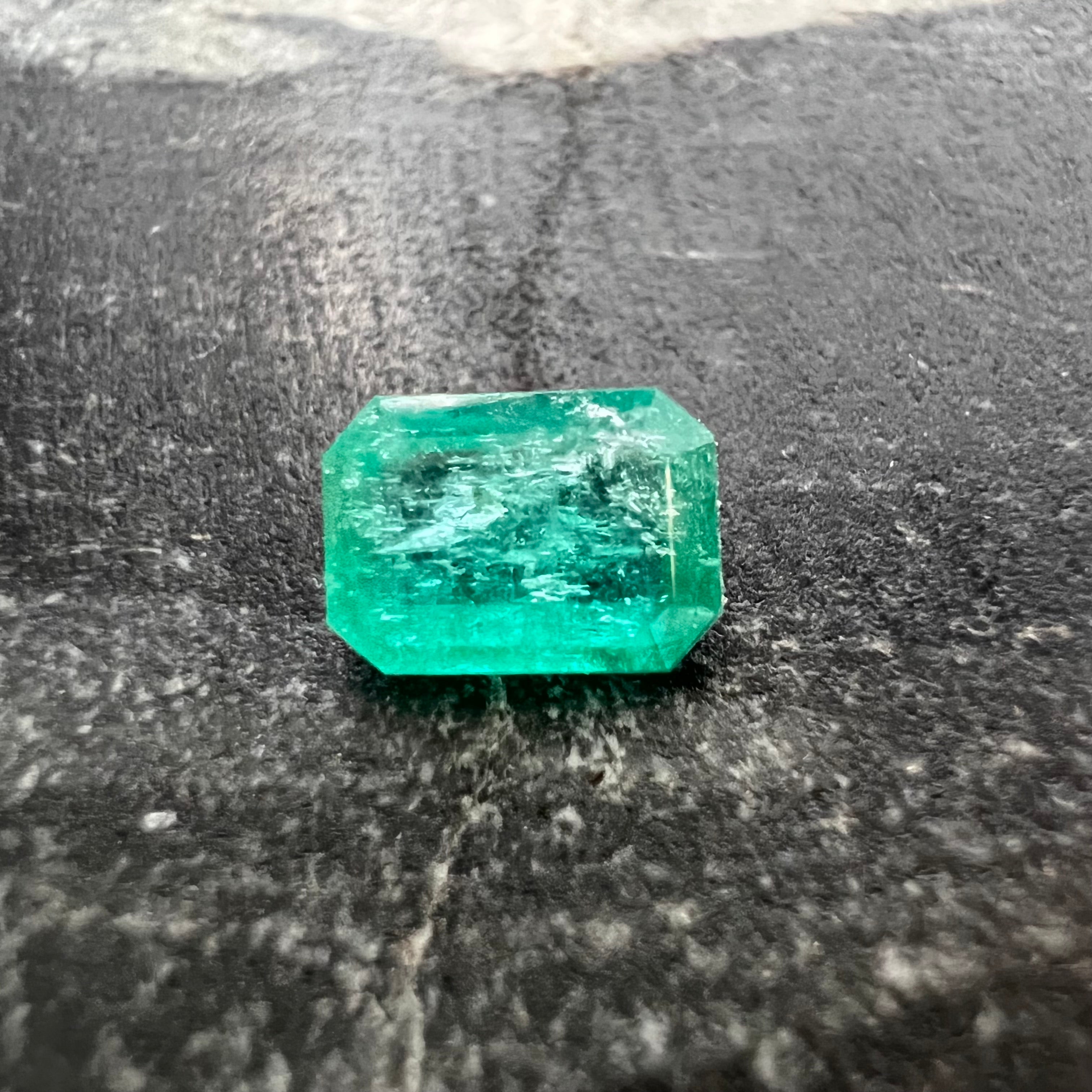 .87CT Loose Natural Colombian Emerald Rectangle Shape 7.21x5.14x2.98mm
