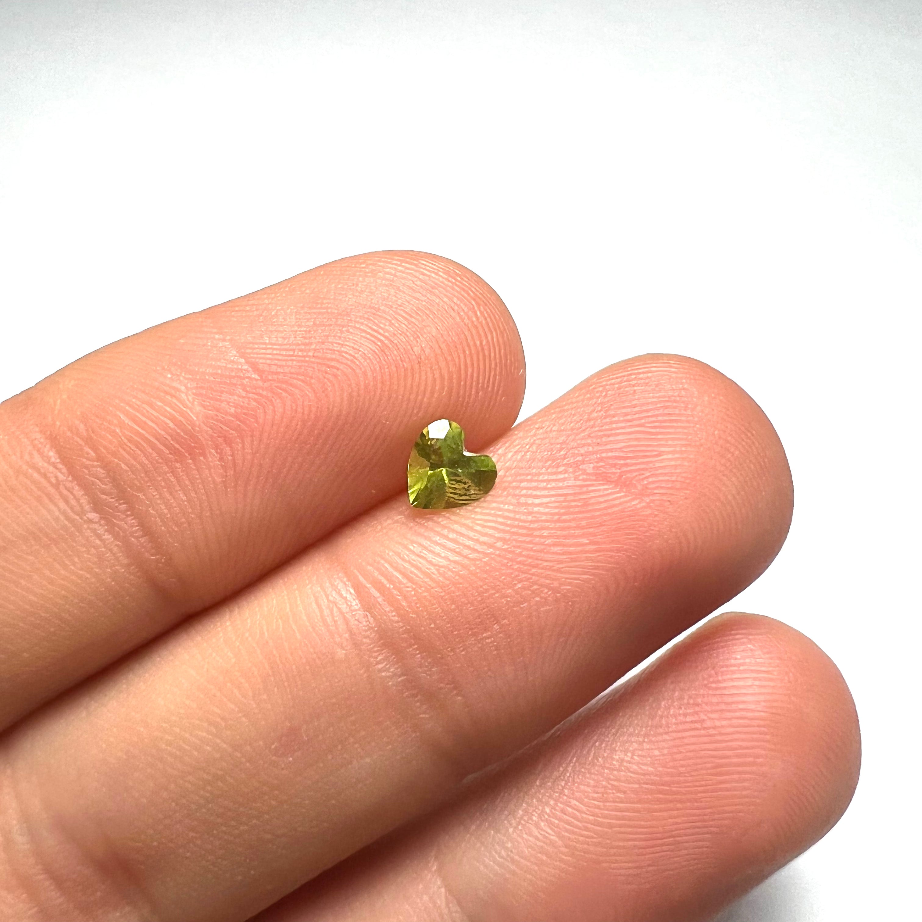 .40CT Loose Natural Heart Cut Peridot 5x2.5mm Earth mined Gemstone