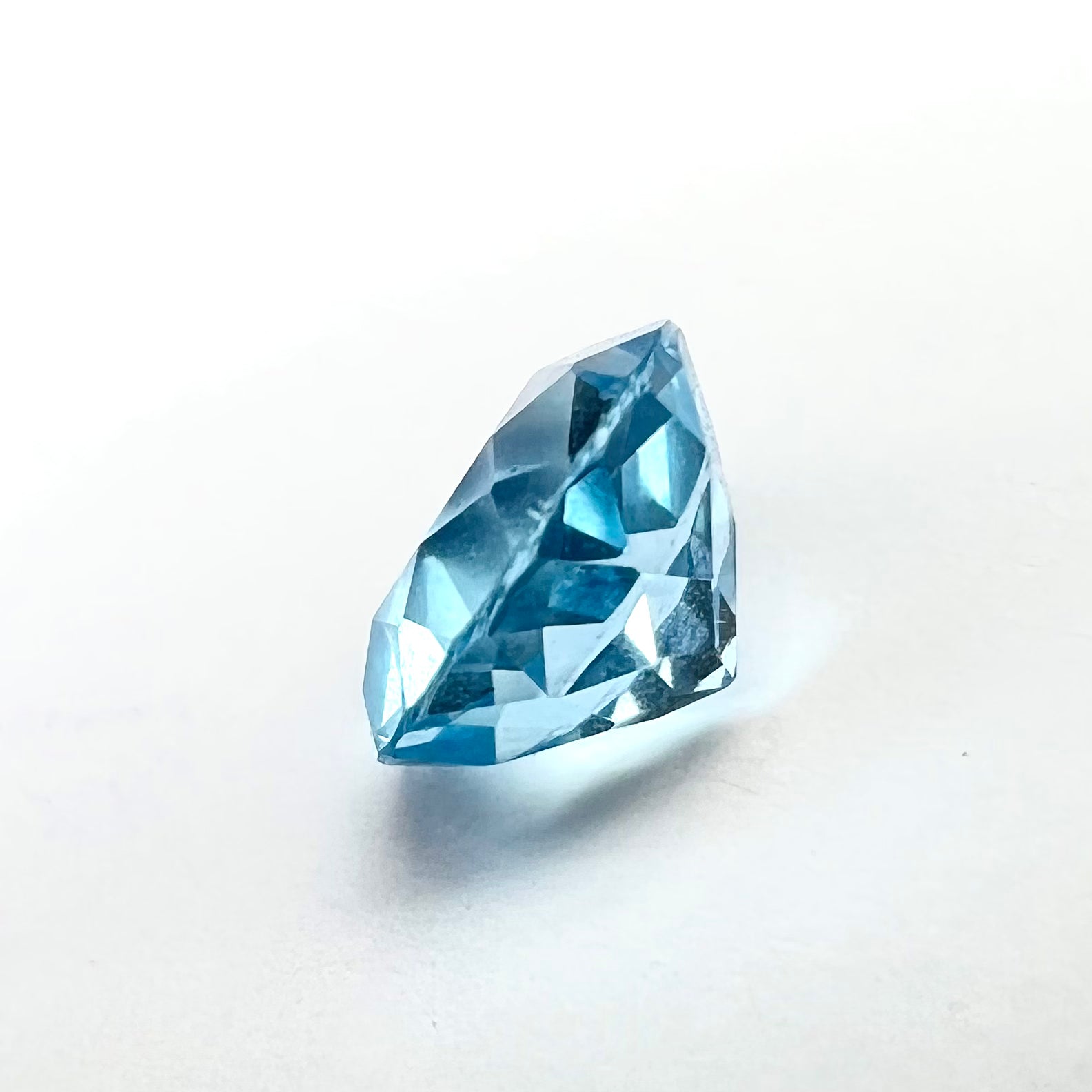 1CTW Loose Natural Round Cut Topaz cEarth mined Gemstone