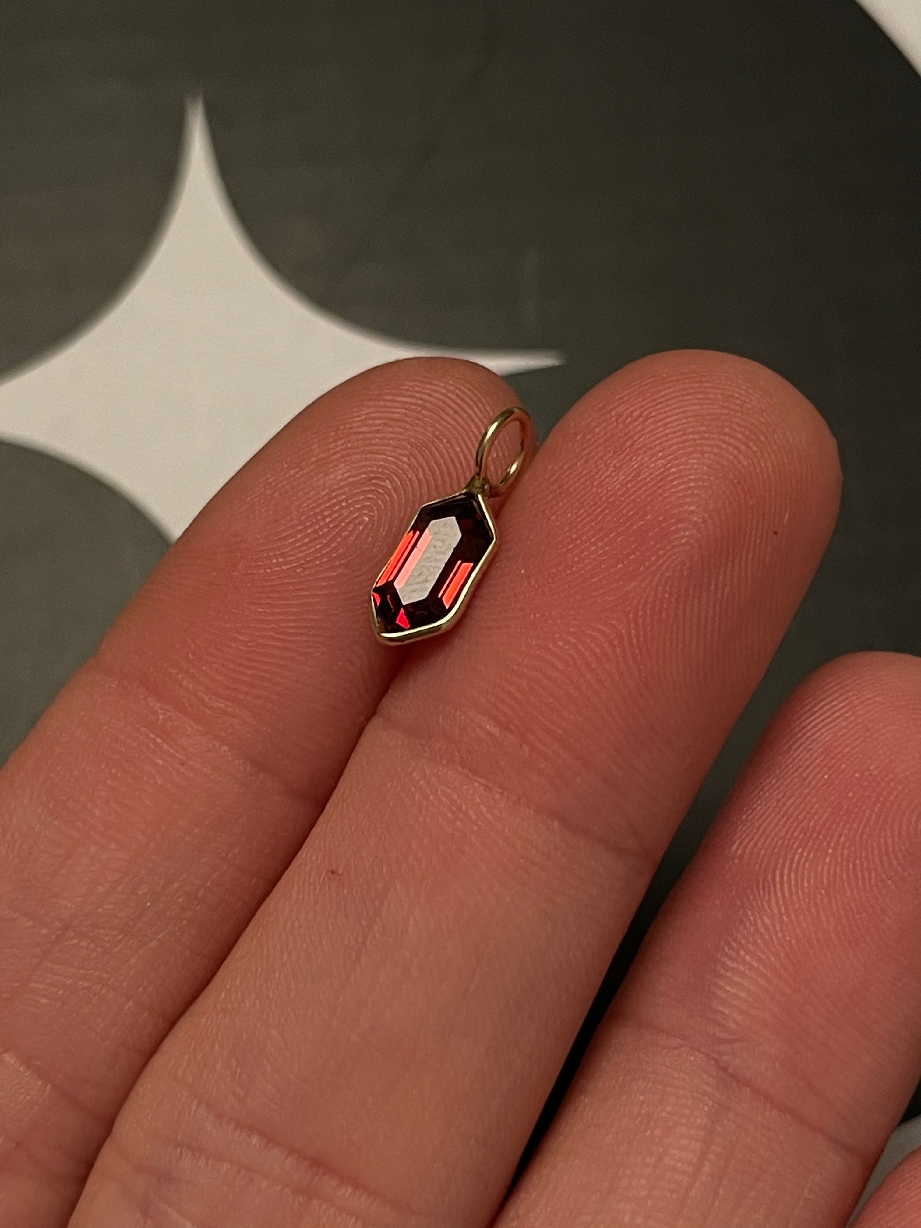 Hexagon Garnet 14K Yellow Gold Pendant Charm 14x6mm