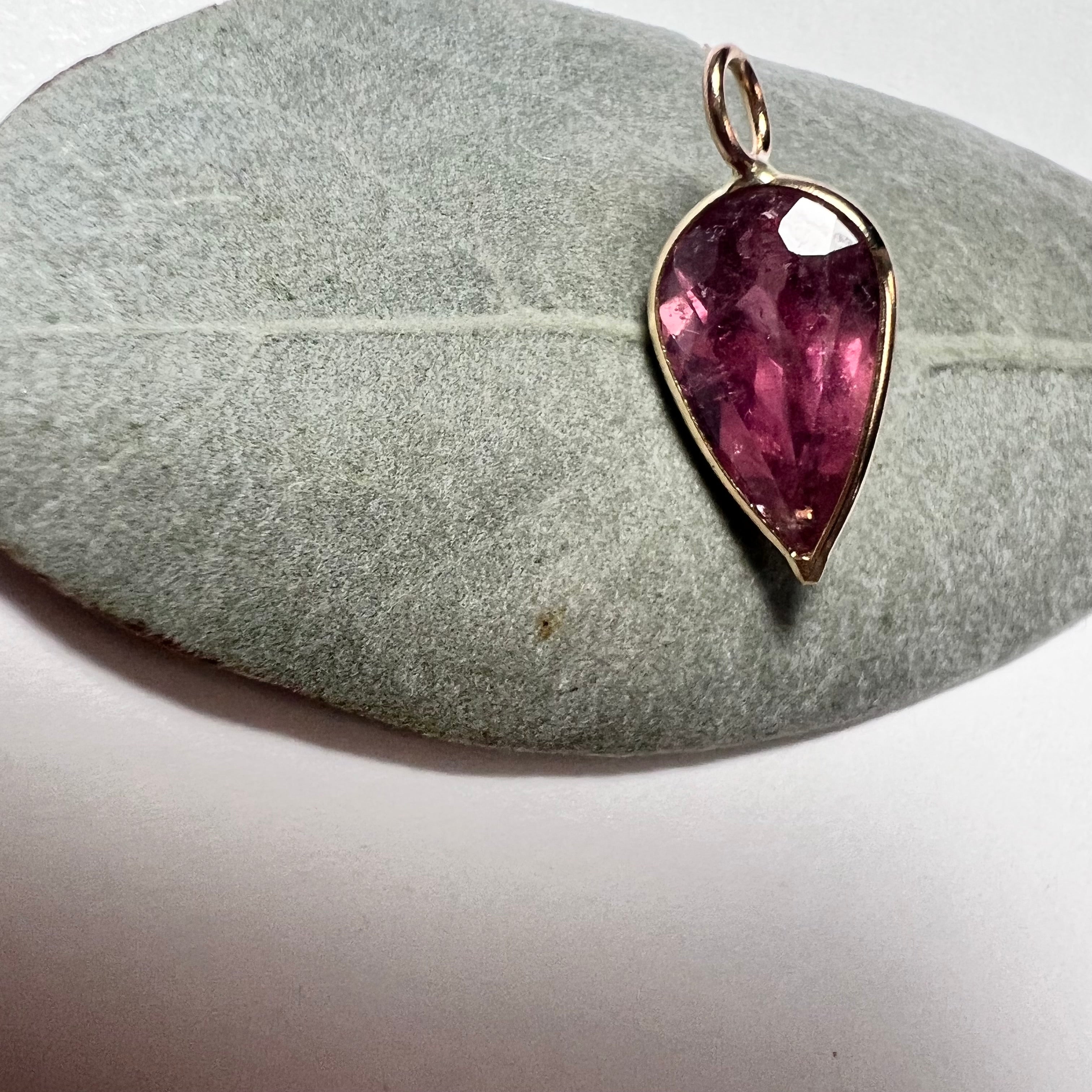 Natural Vibrant Pink Pear Tourmaline 14K Yellow Gold Pendant Charm 17x6.5mm