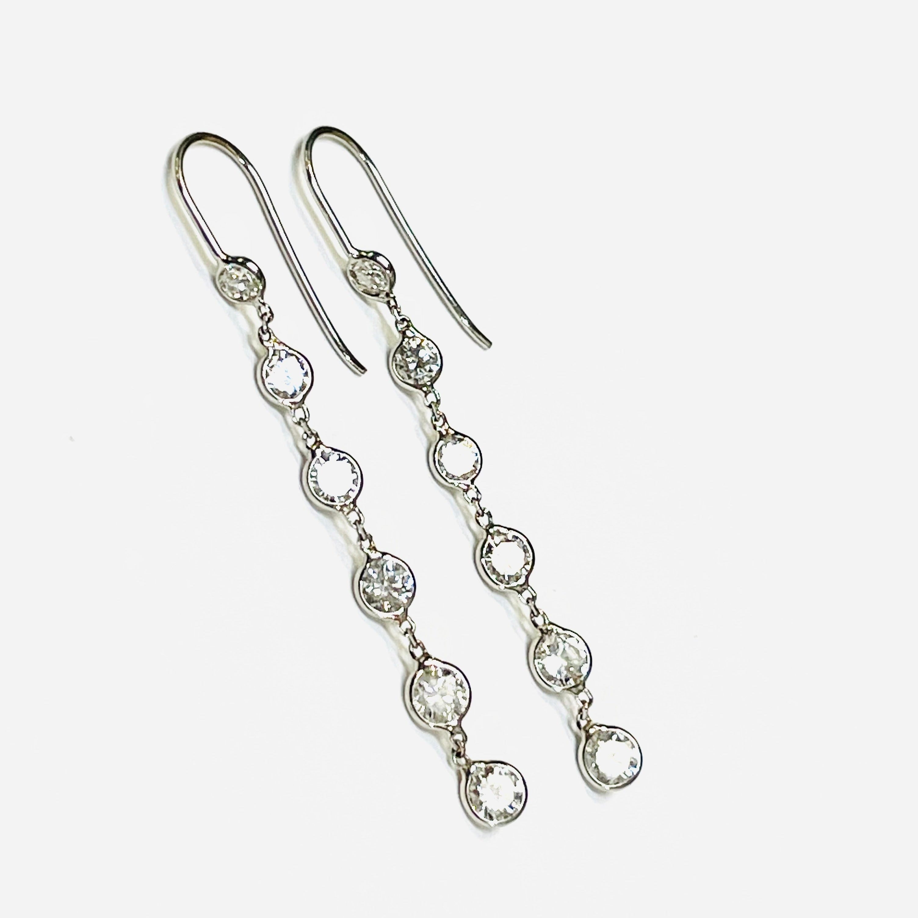 1.2ct Graduated Natural Diamond Earrings