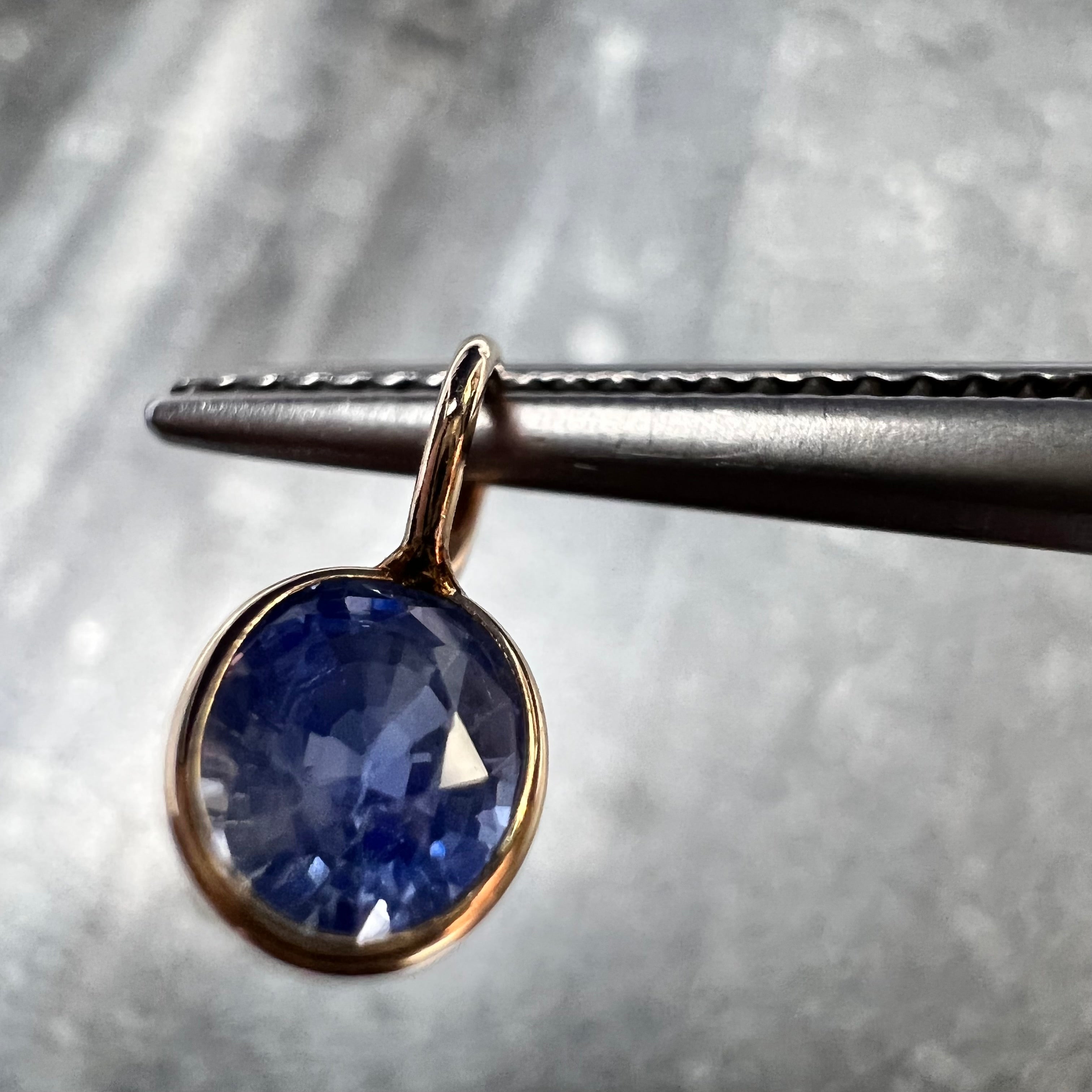 Natural Oval Sapphire 14K Yellow Gold Pendant Charm 11x5mm