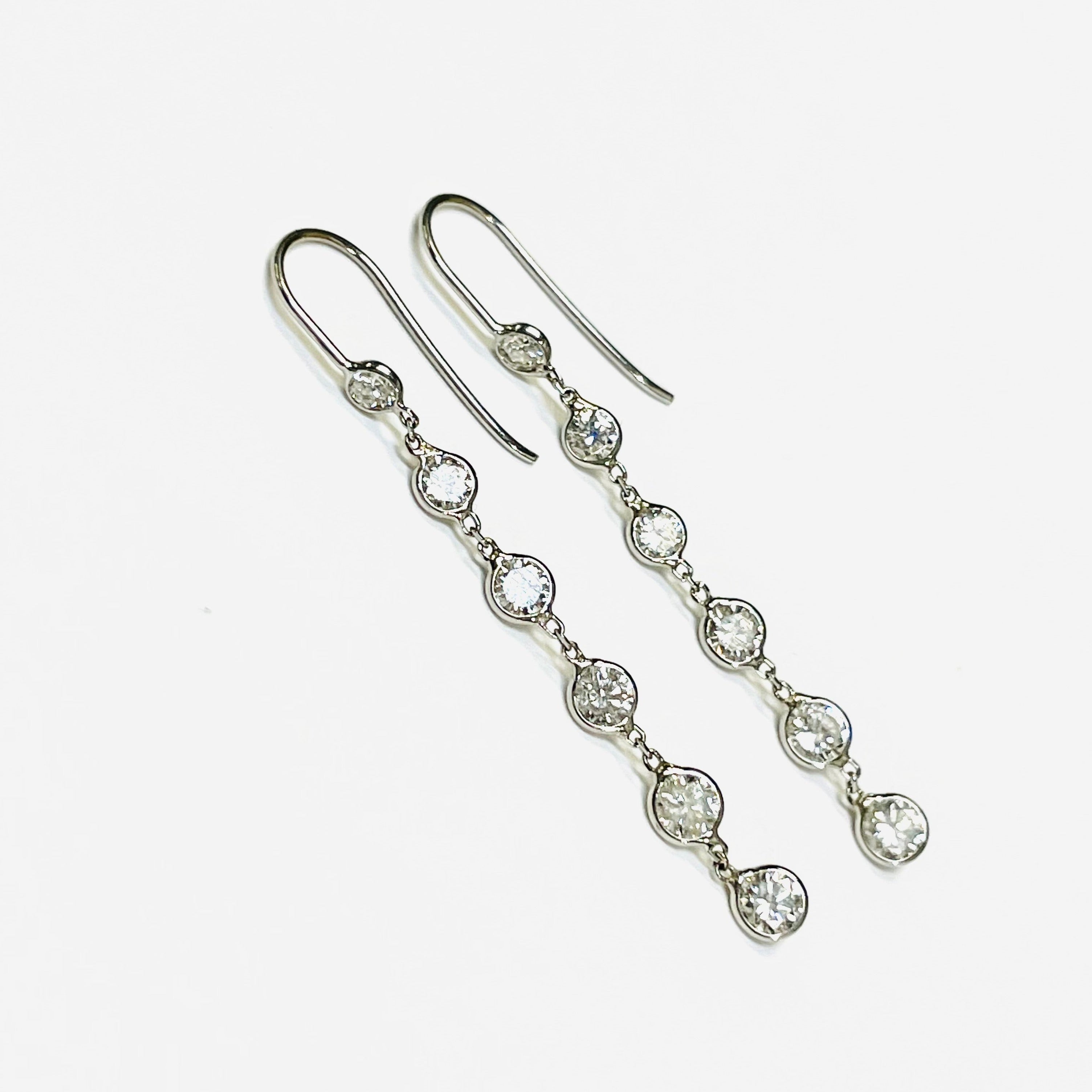 1.2ct Graduated Natural Diamond Earrings