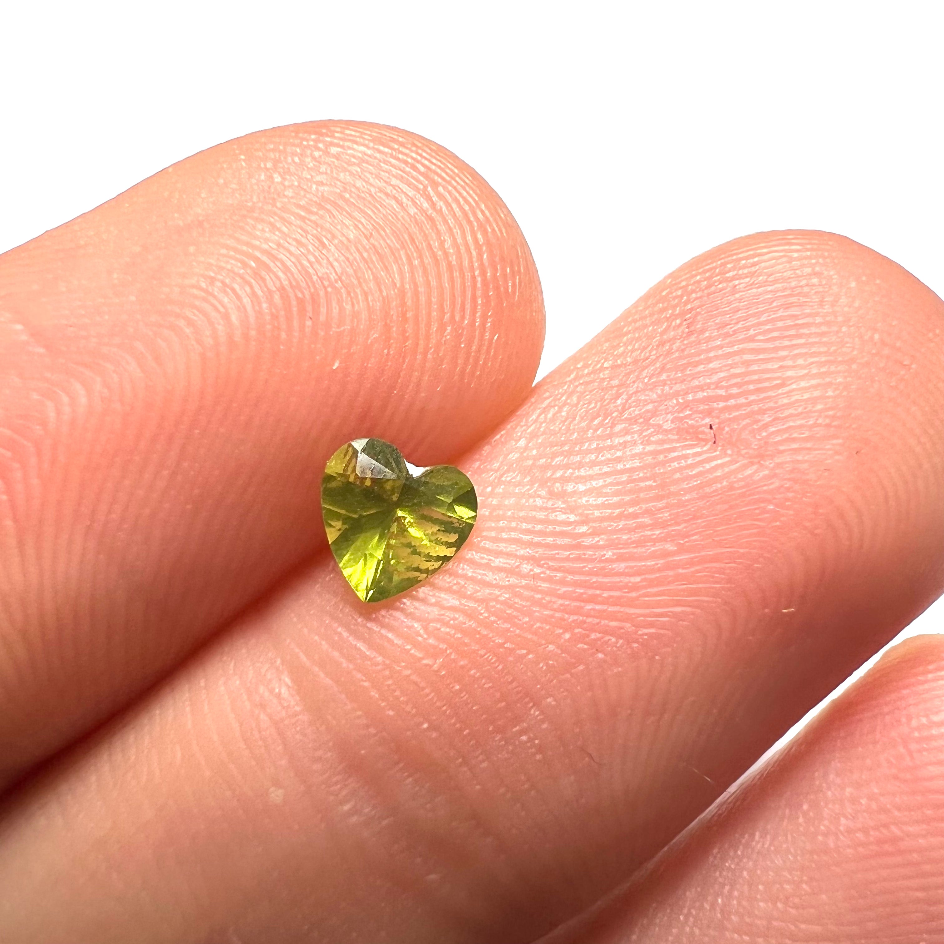 .43CT Loose Natural Heart Cut Peridot 5.1x5x3mm Earth mined Gemstone