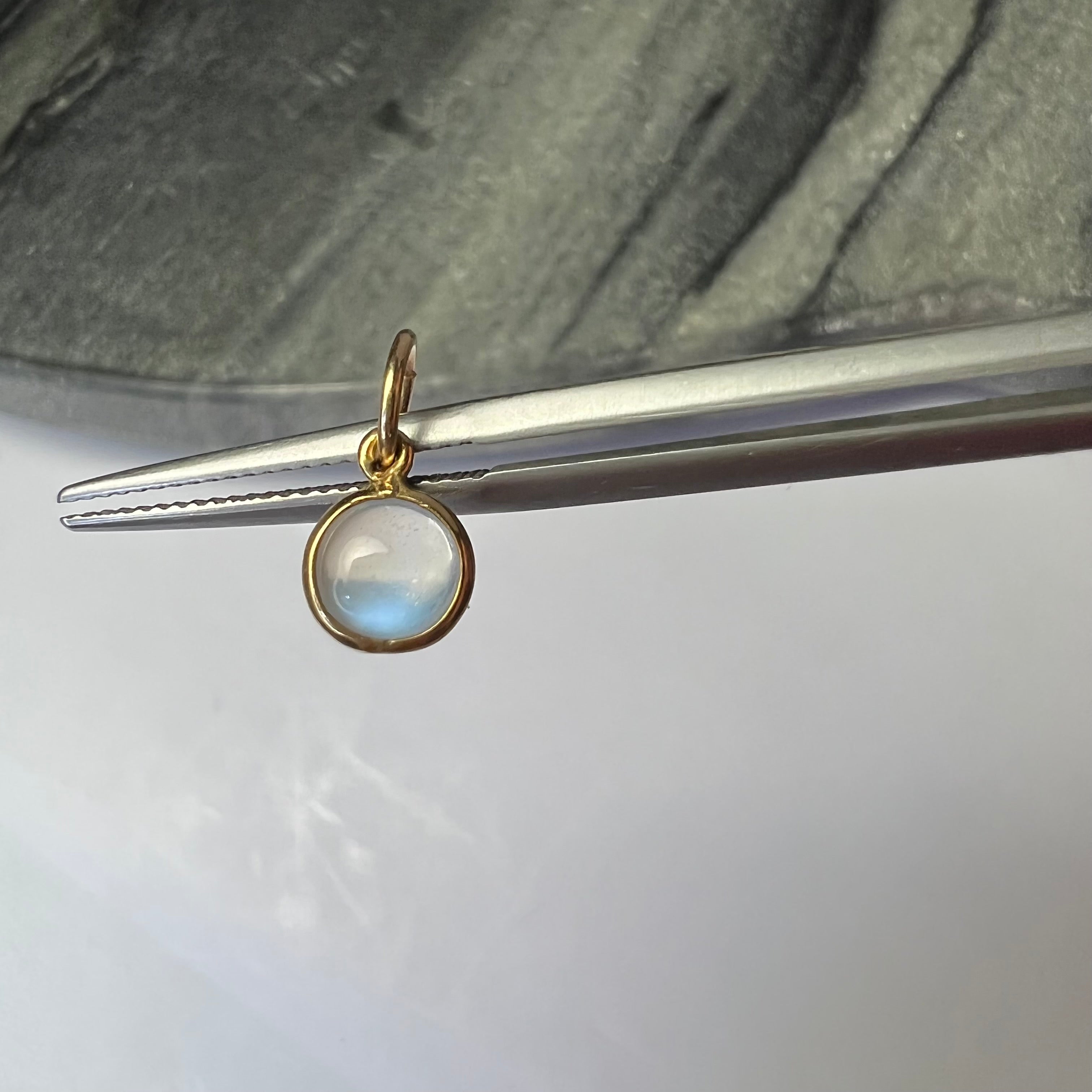 Cabochon Moonstone 14K Yellow Gold Pendant Charm 14x7mm