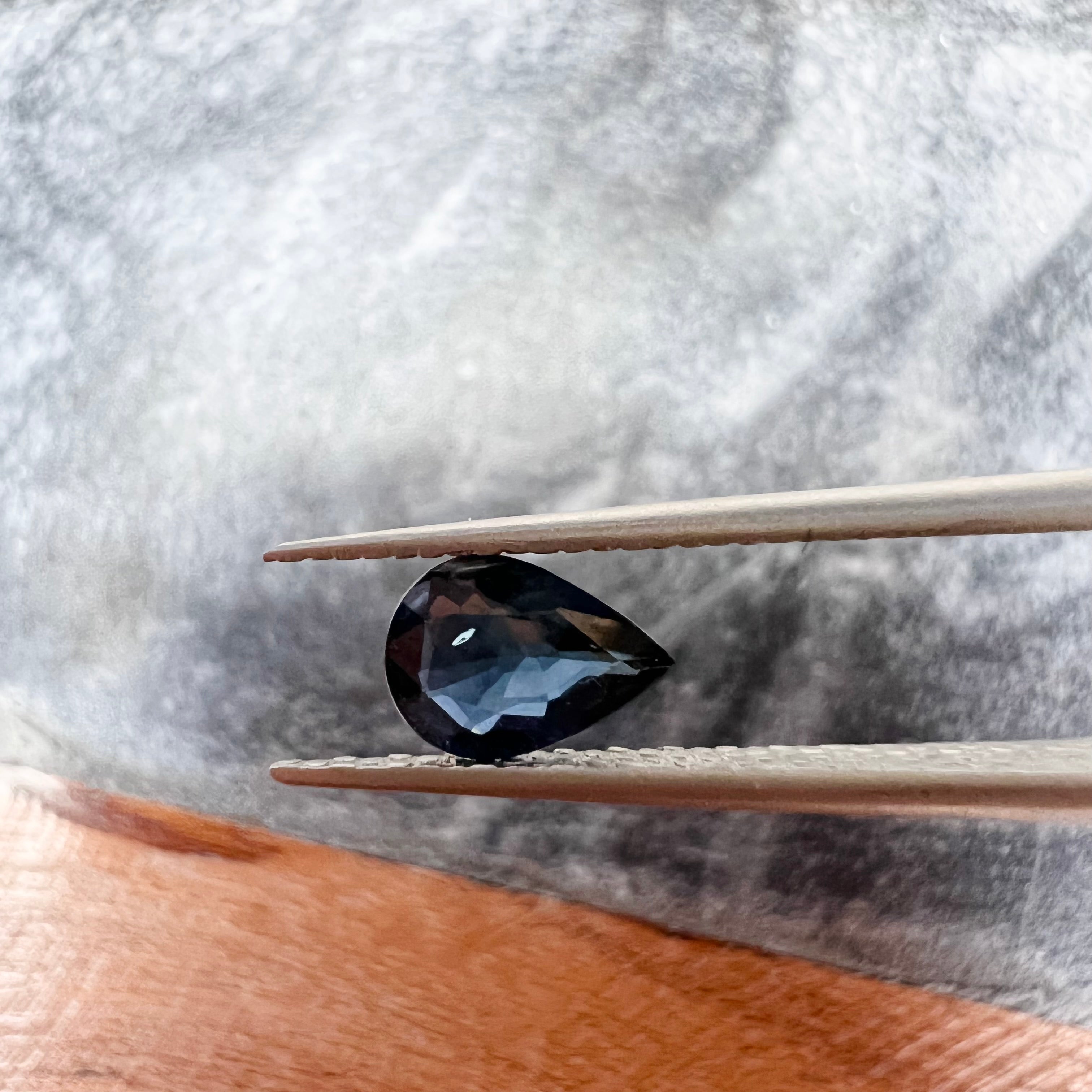 .63CT Loose Natural Pear Sapphire 6.97x4.89x2.26mm Earth mined Gemstone