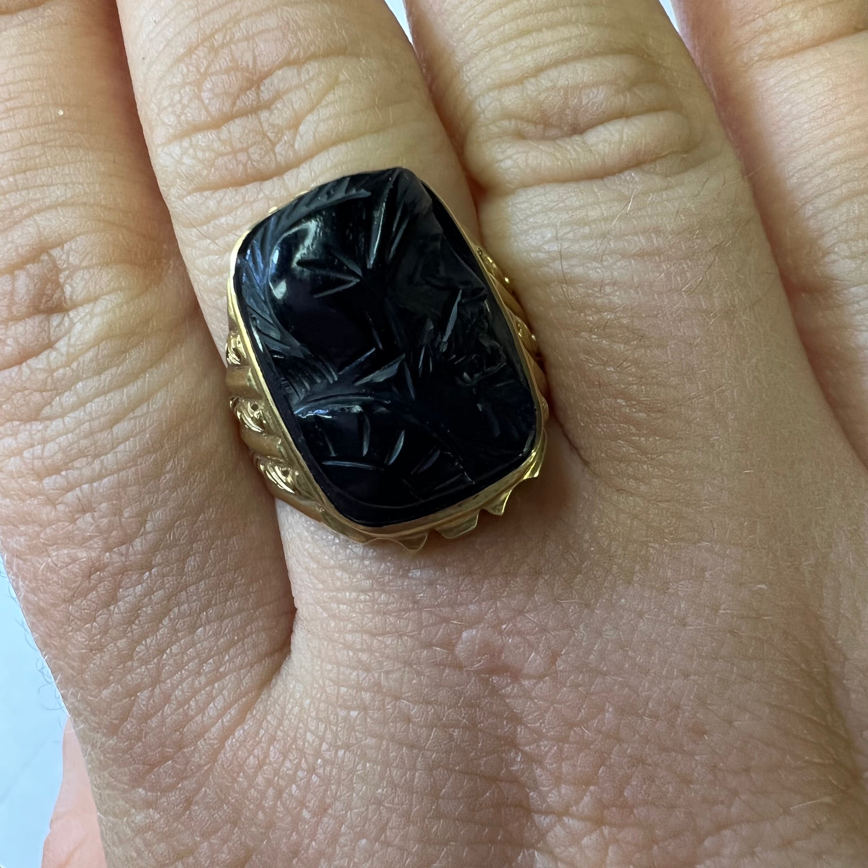 Antique 18K Yellow Gold Onyx Soldier Carved Cameo Engraved Ring Size 9