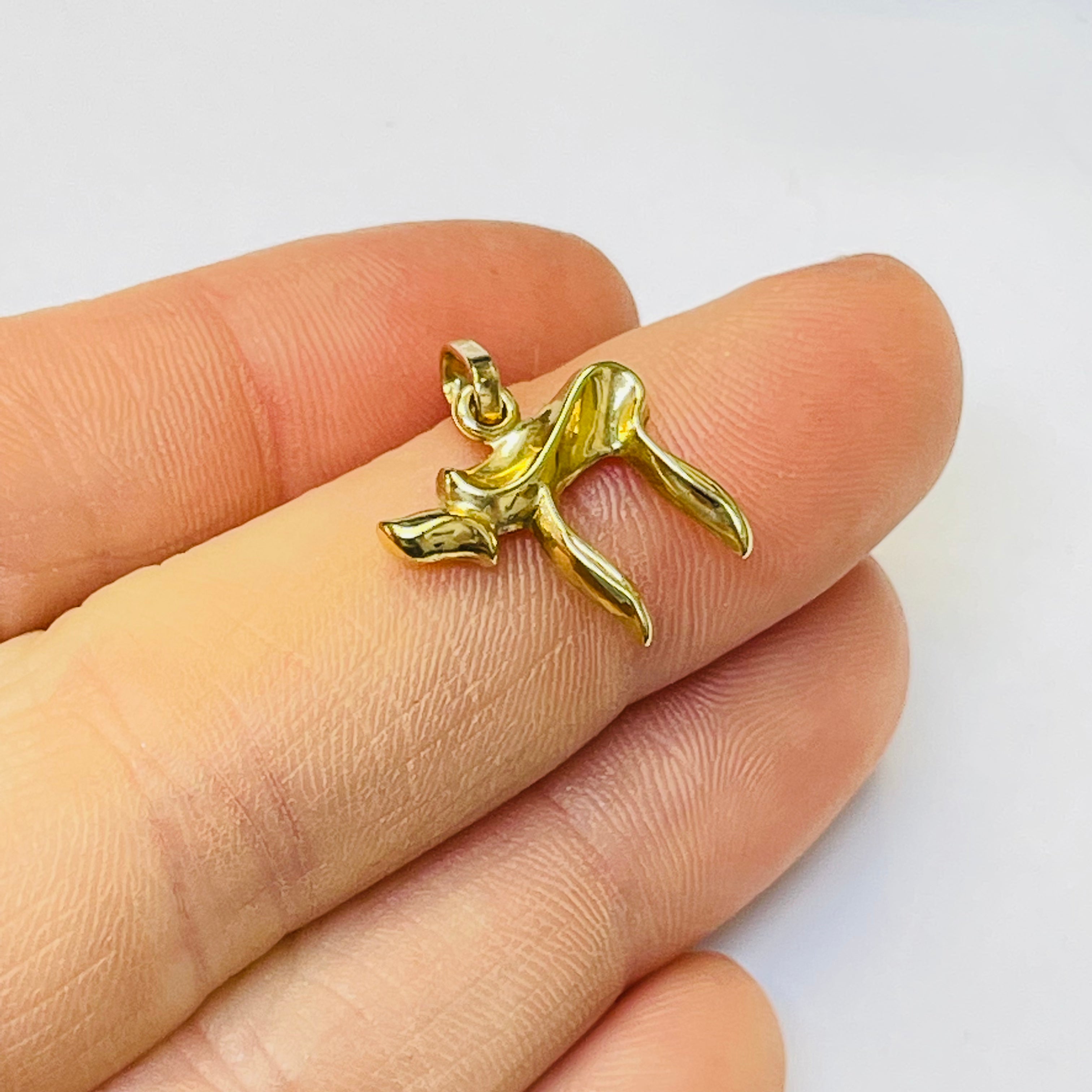 10K Yellow Gold Puffy Chai Pendant Charm