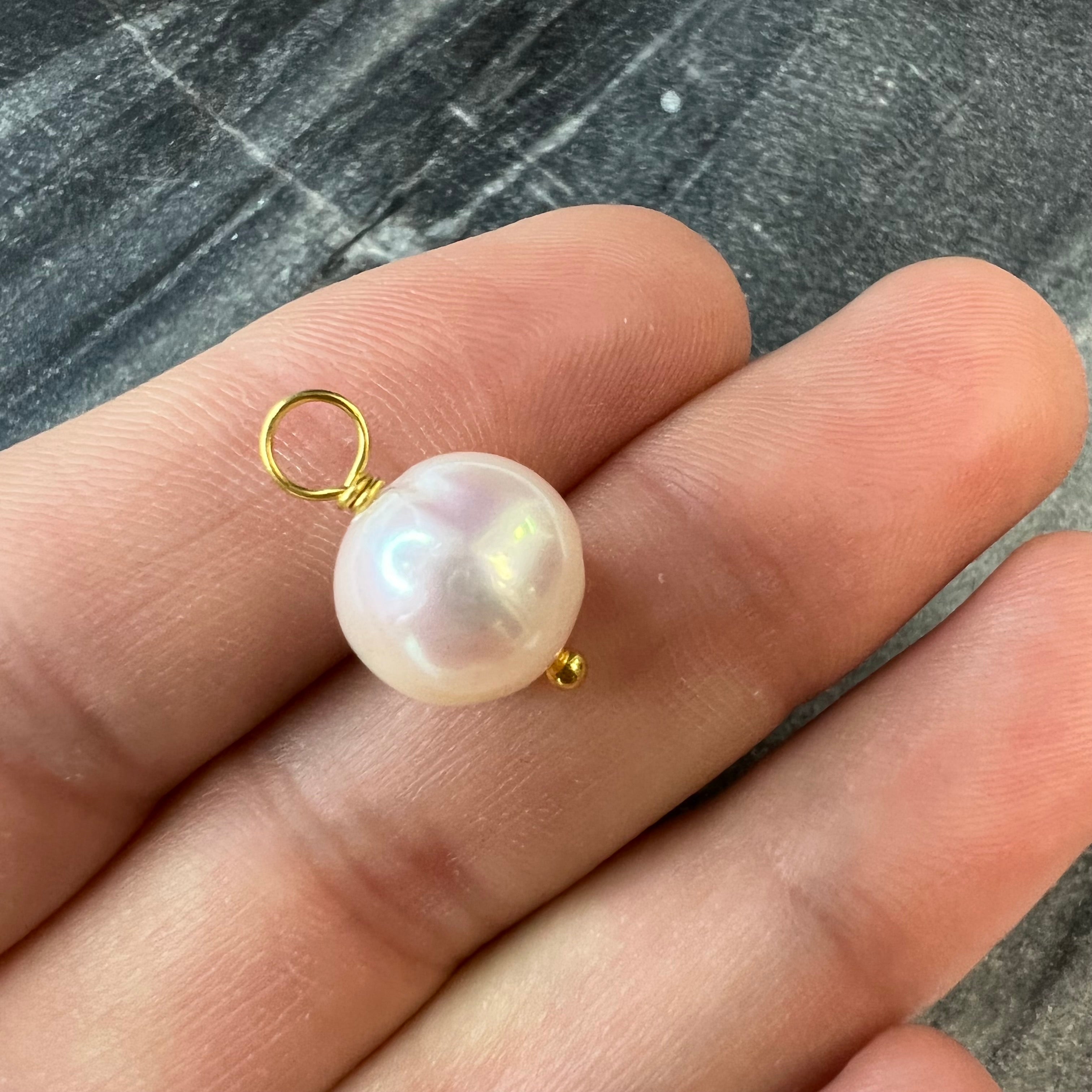 Natural Fresh Water Pearl 14K Yellow Gold Pendant Charm 18x11mm
