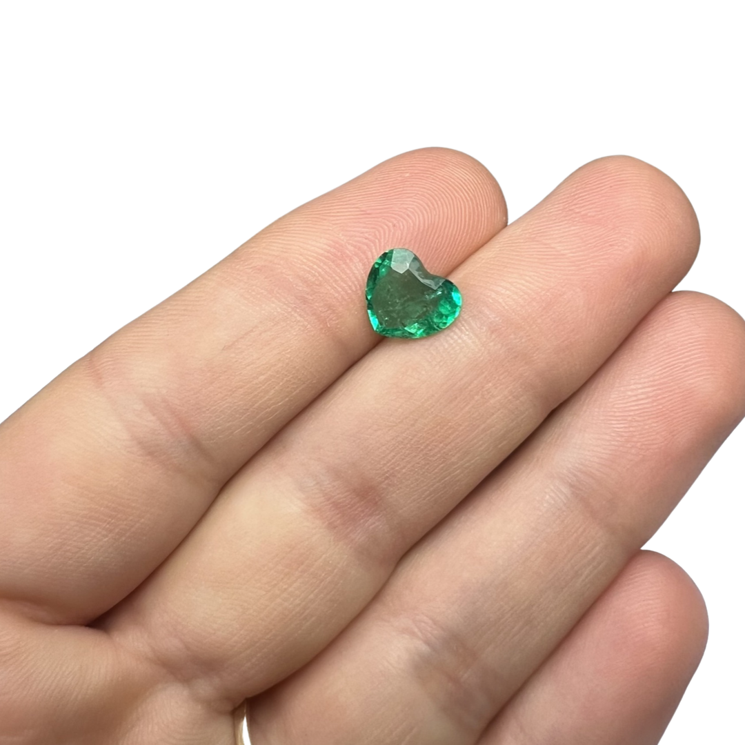 1.86CT Loose Natural Colombian Emerald Heart Shape 8.29x9.19x4.38mm