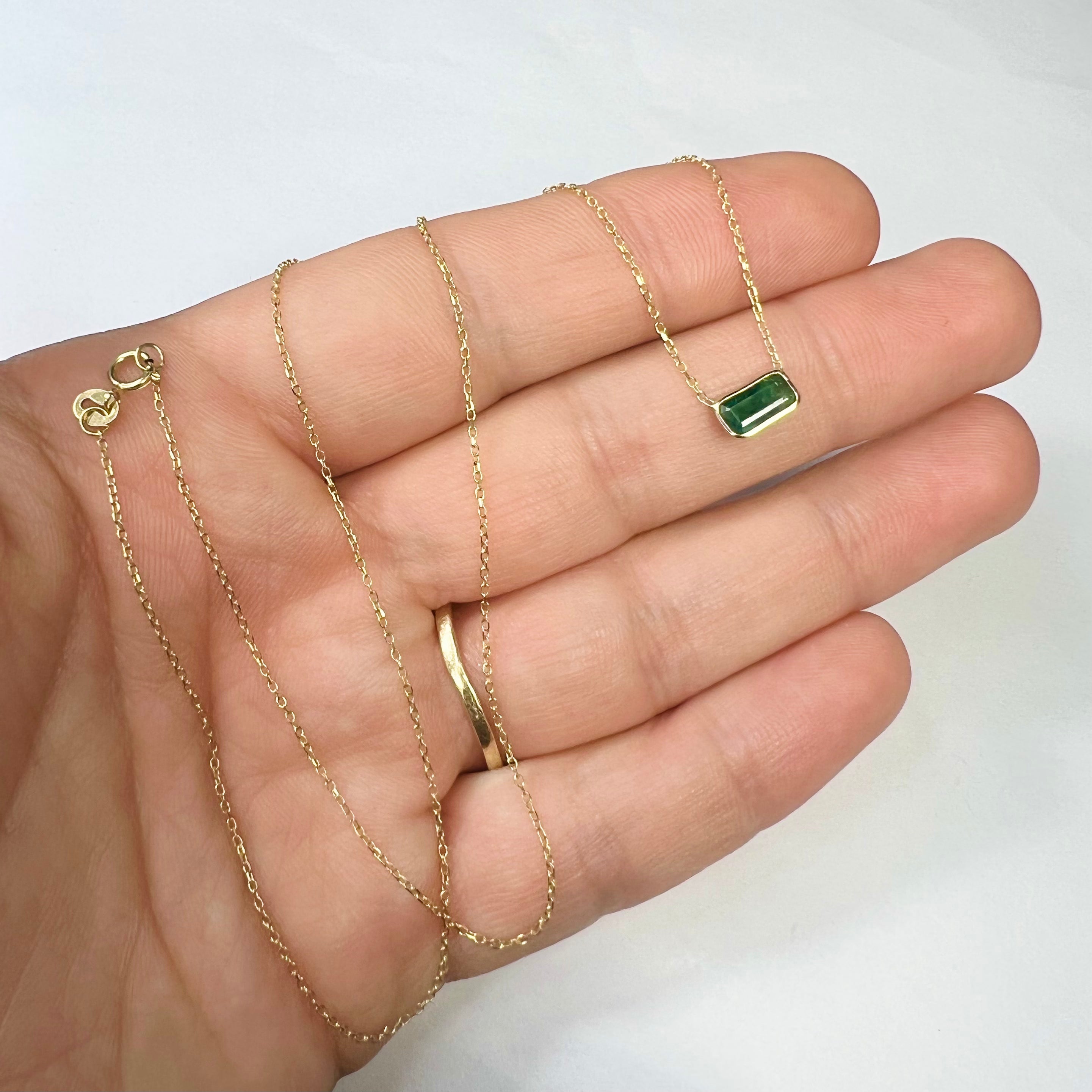 .60ct Emerald 18" 14K Yellow Gold Cable Chain Necklace