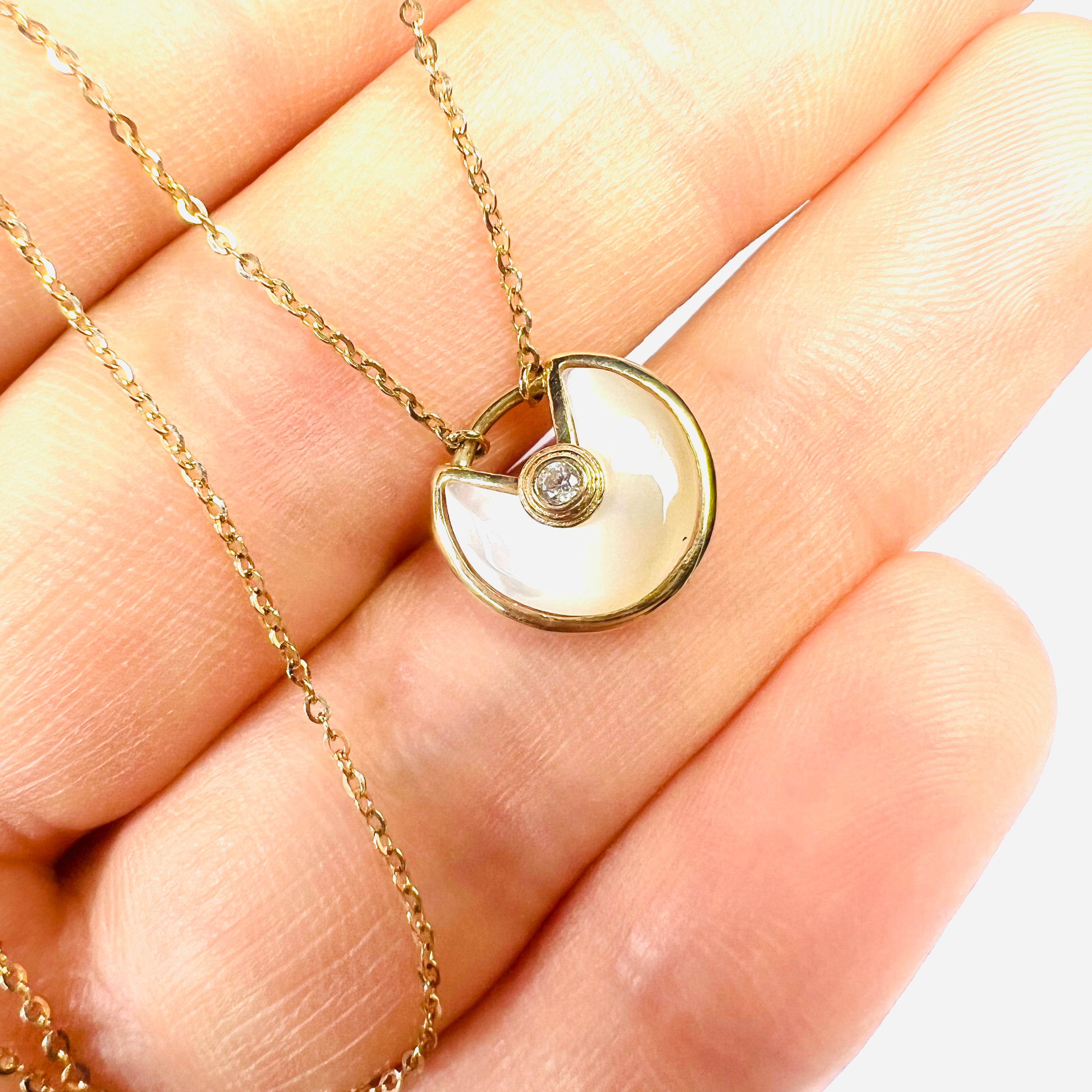 Mother of Pearl Necklace 17.5" 14K Yellow Gold Flat Cable Chain