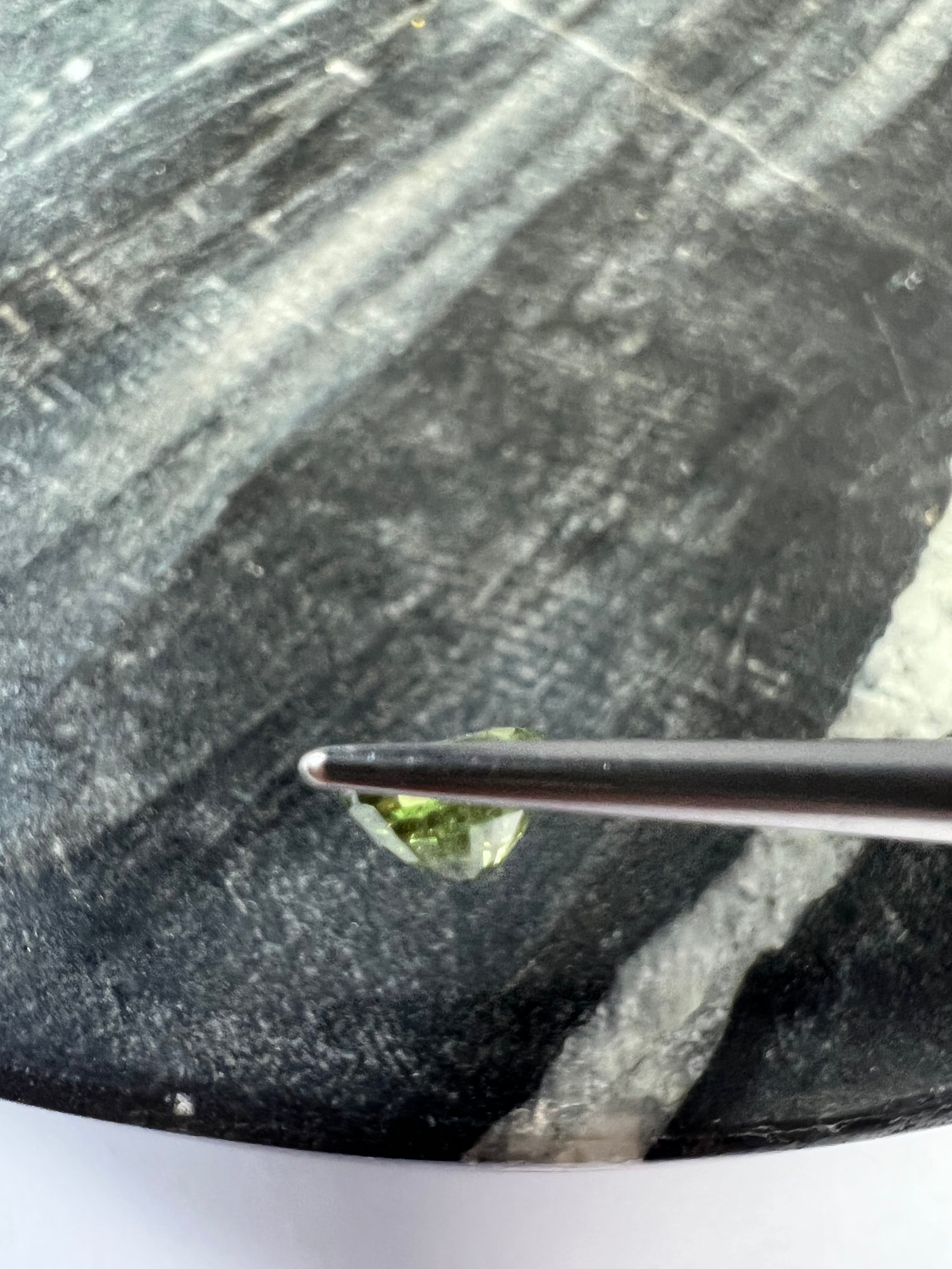 1CTW Loose Round Green Sapphire 5.53x3.98mm Earth mined Gemstone