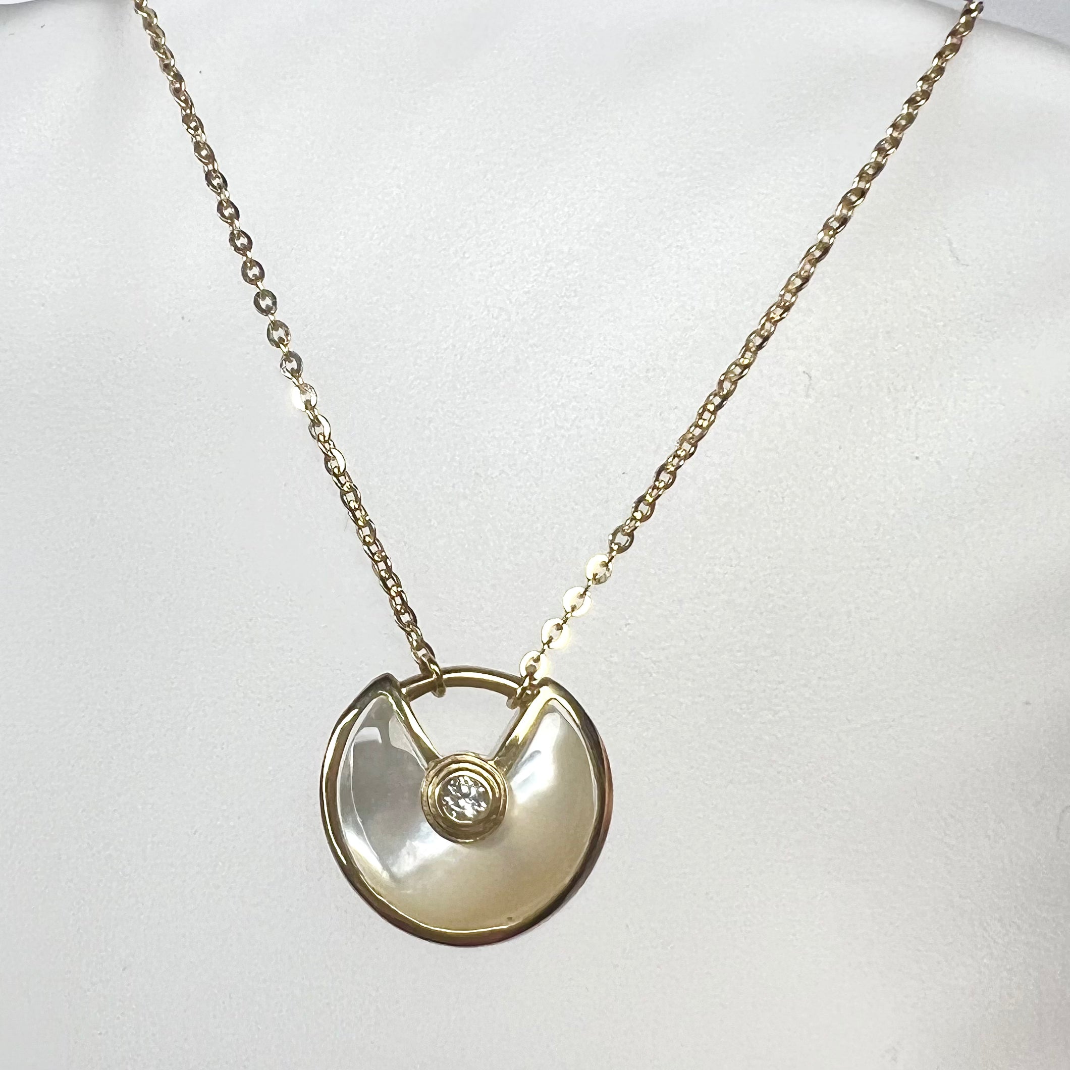 Mother of Pearl Necklace 17.5" 14K Yellow Gold Flat Cable Chain