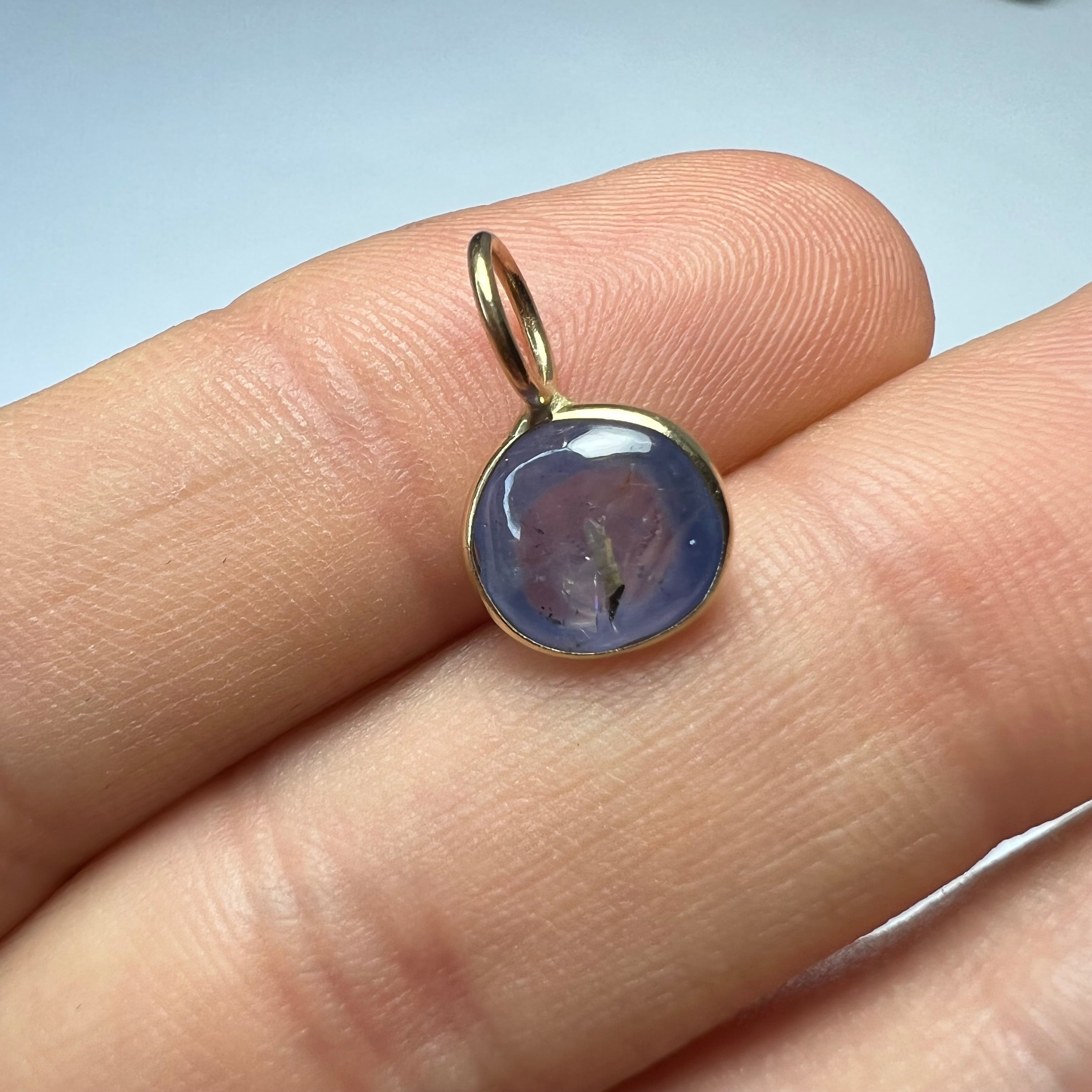 Natural Cabochon Sapphire 14K Yellow Gold Pendant Charm 15X9mm