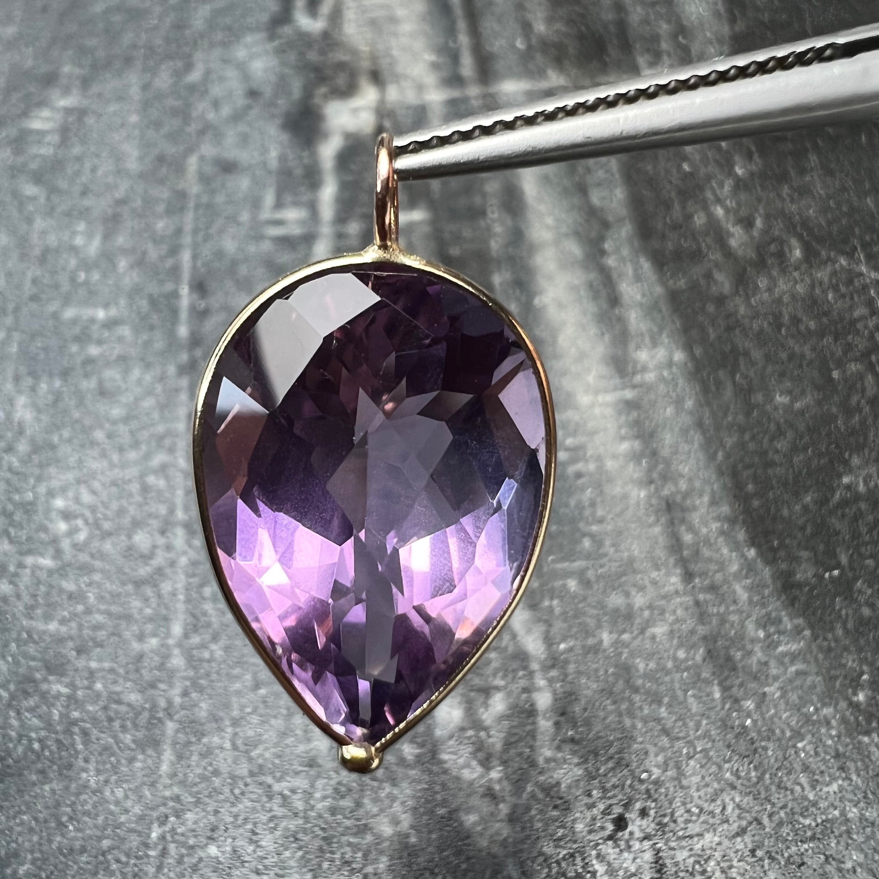 11.90CT Natural Pear Amethyst 14K Yellow Gold Pendant Charm 23x13mm