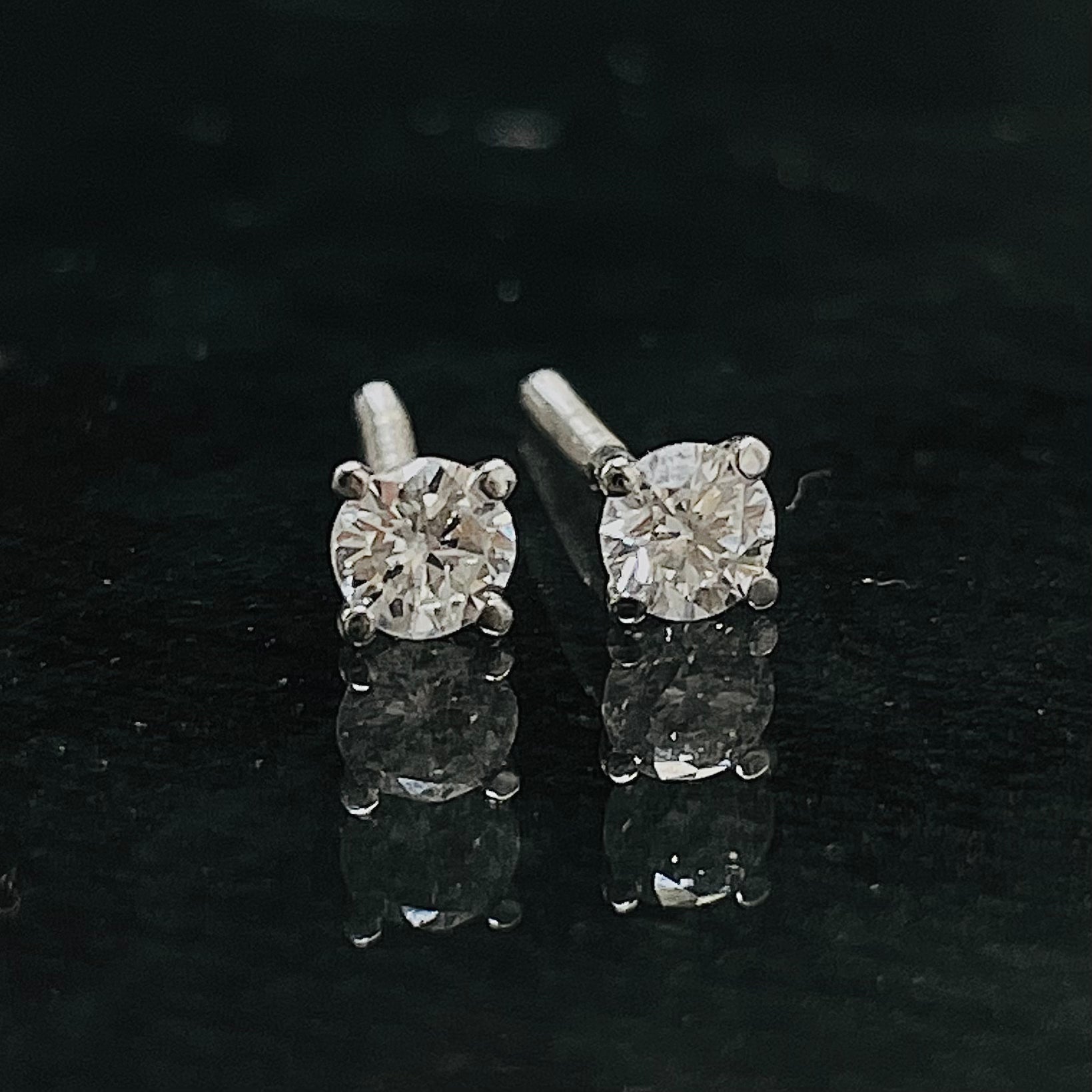 .30CT Round Brilliant Diamond 14K White Gold Earring Studs Martini Screwbacks