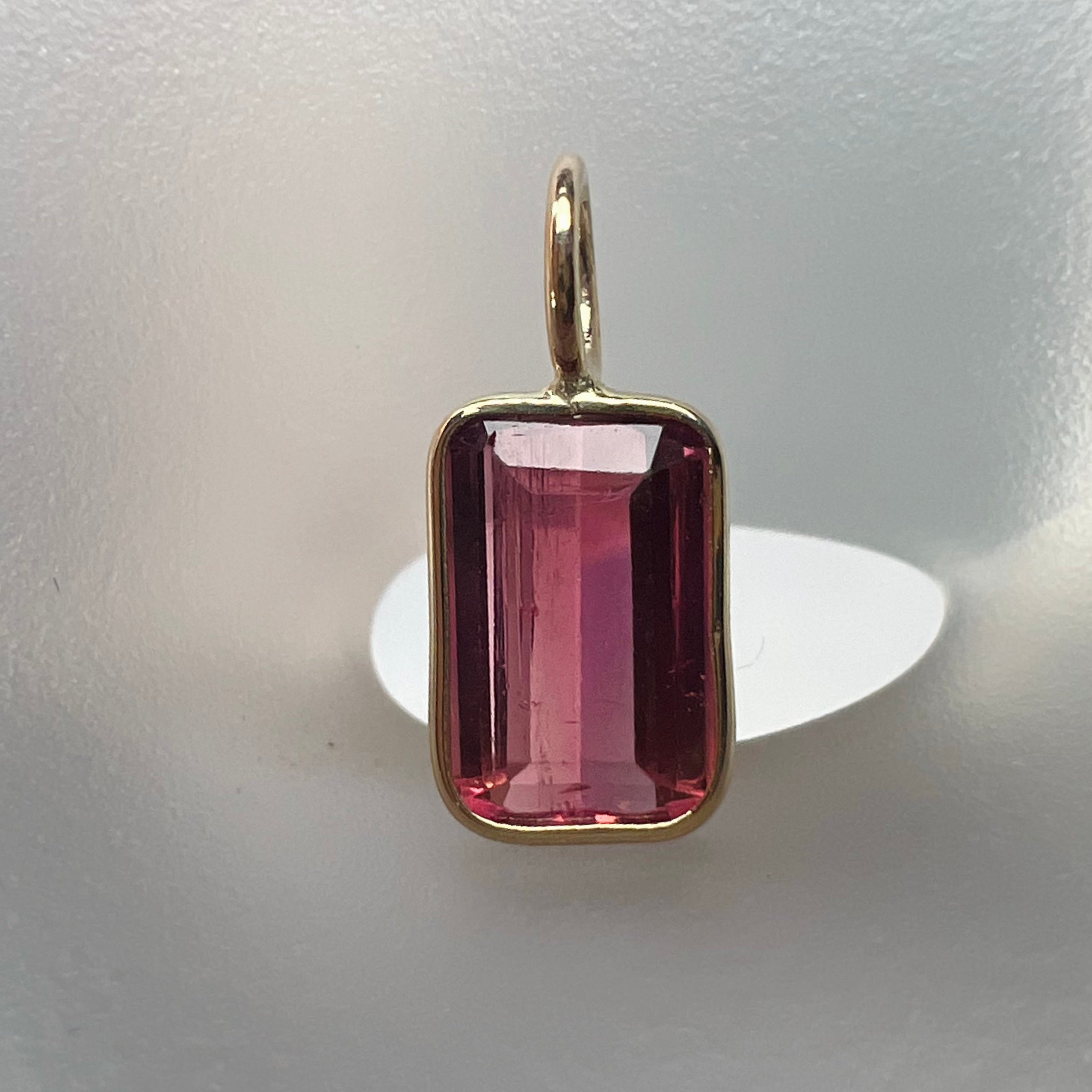 .90CT Natural Pink Tourmaline14K Yellow Gold Pendant Charm 12x5mm