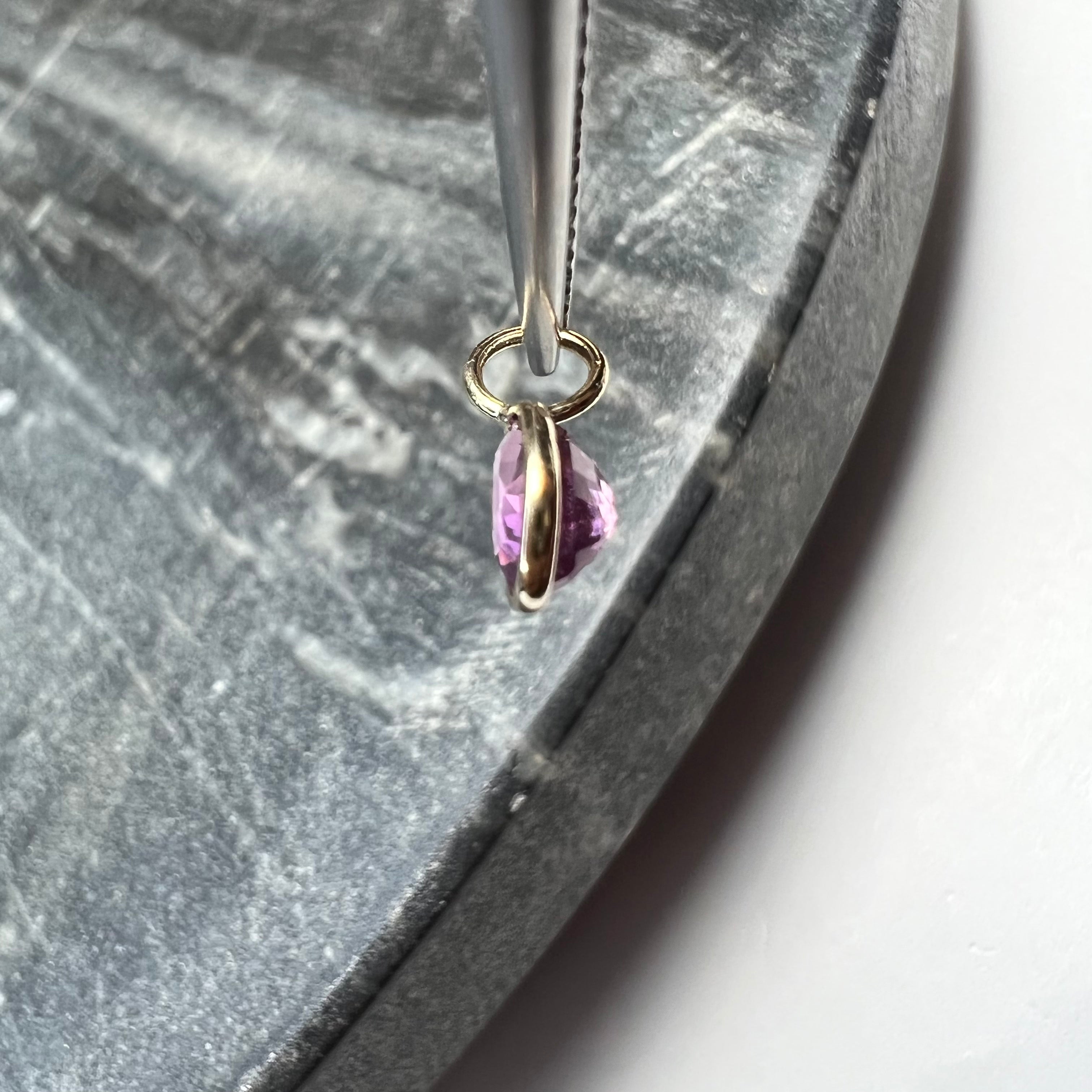 .80CT Natural Oval Sapphire 14K Yellow Gold Pendant Charm 10.5x5mm