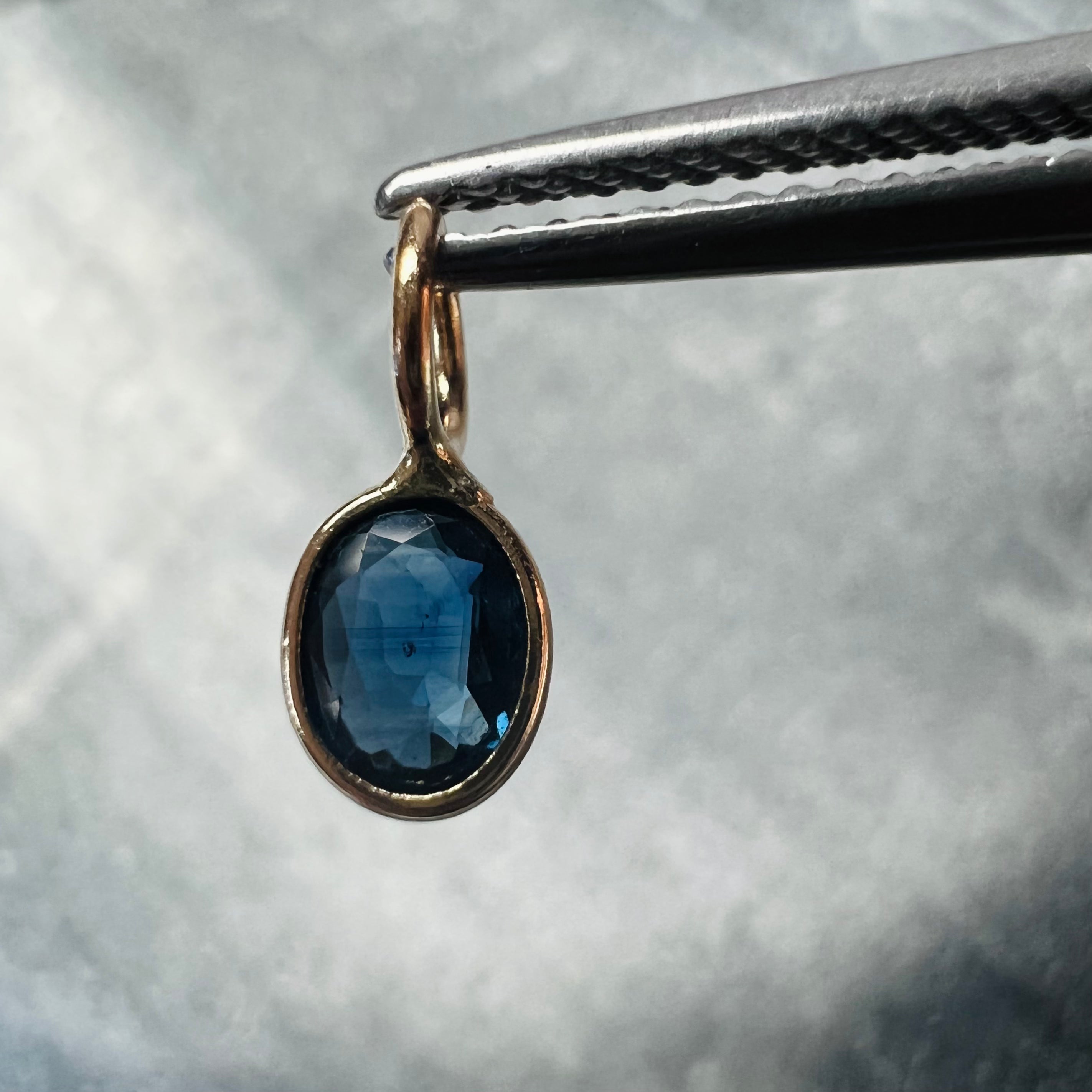 .55CT Natural Oval Sapphire 14K Yellow Gold Pendant Charm 9x4mm