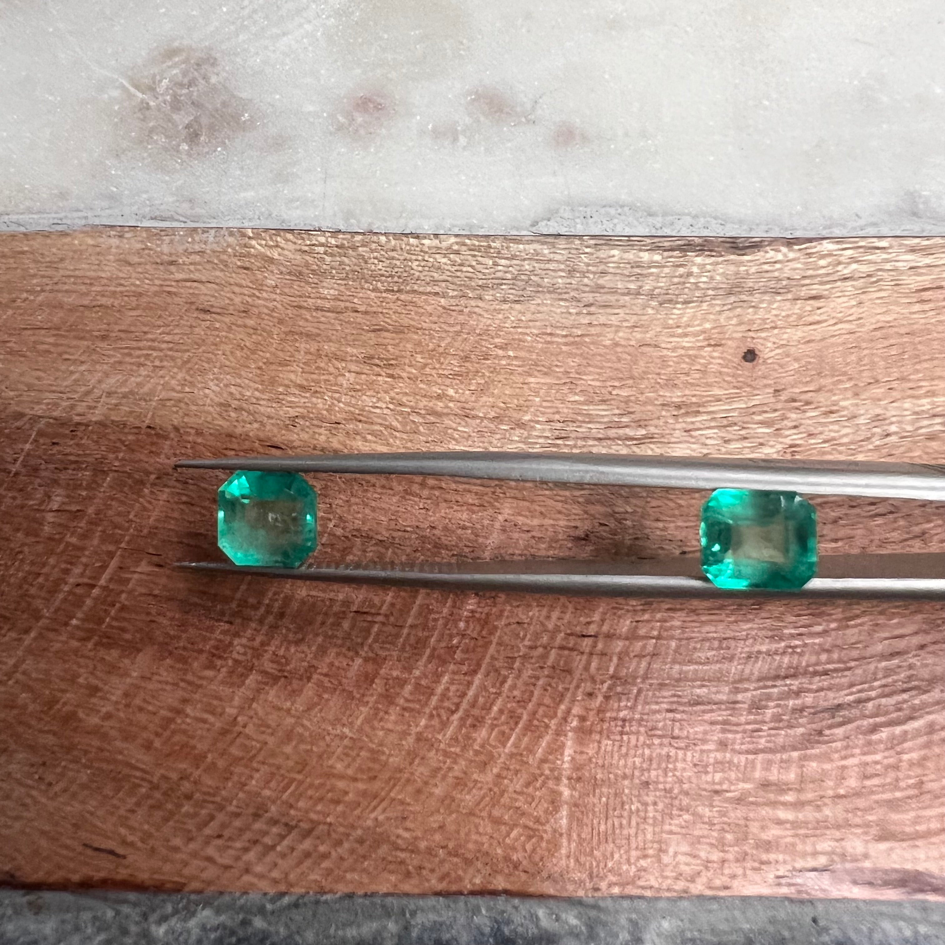 3CTW Pair of Natural Colombian Emerald Loose Oval Cut