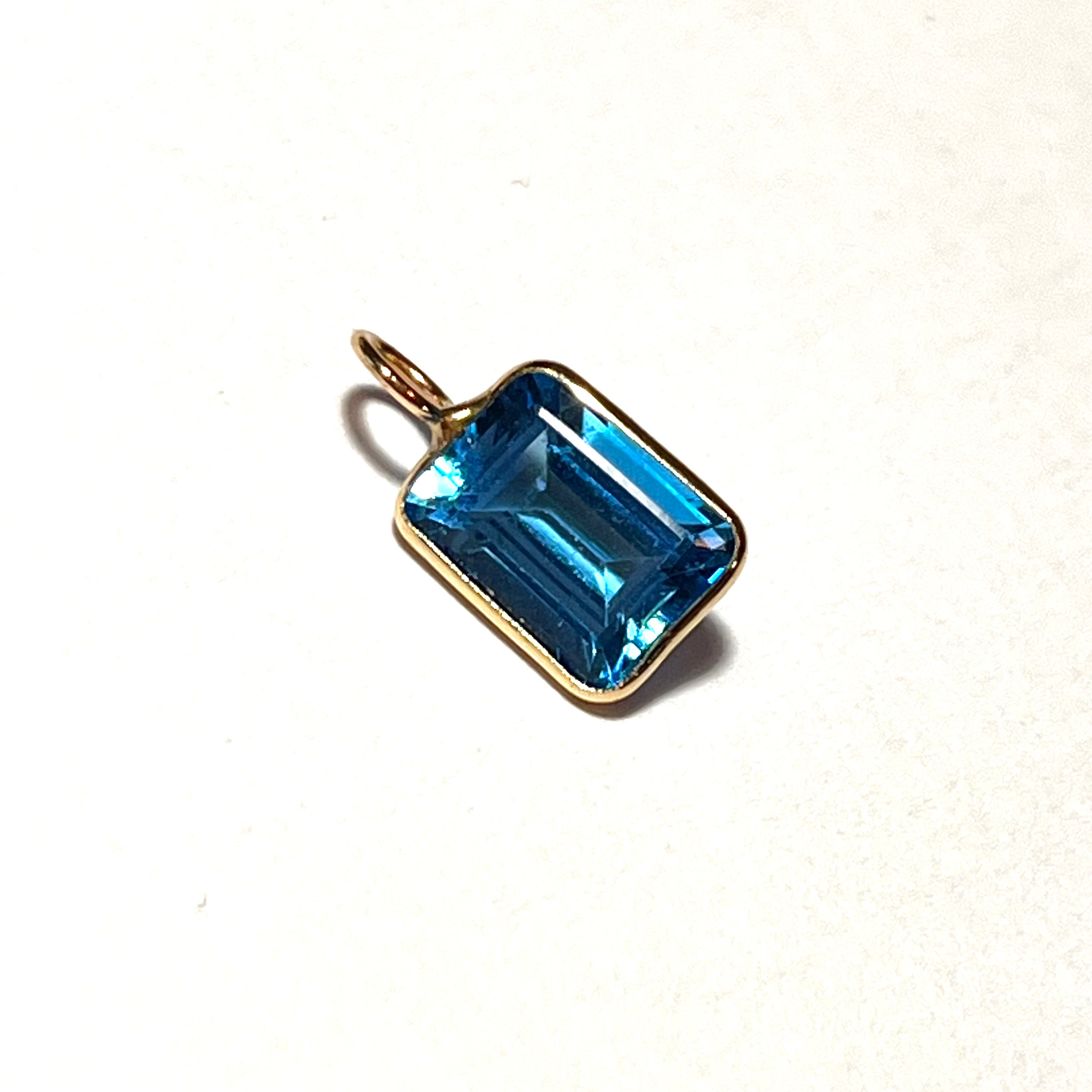 3ct Natural Blue Rectangular Topaz Pendant 14K Yellow Gold Pendant Charm 14x8mm