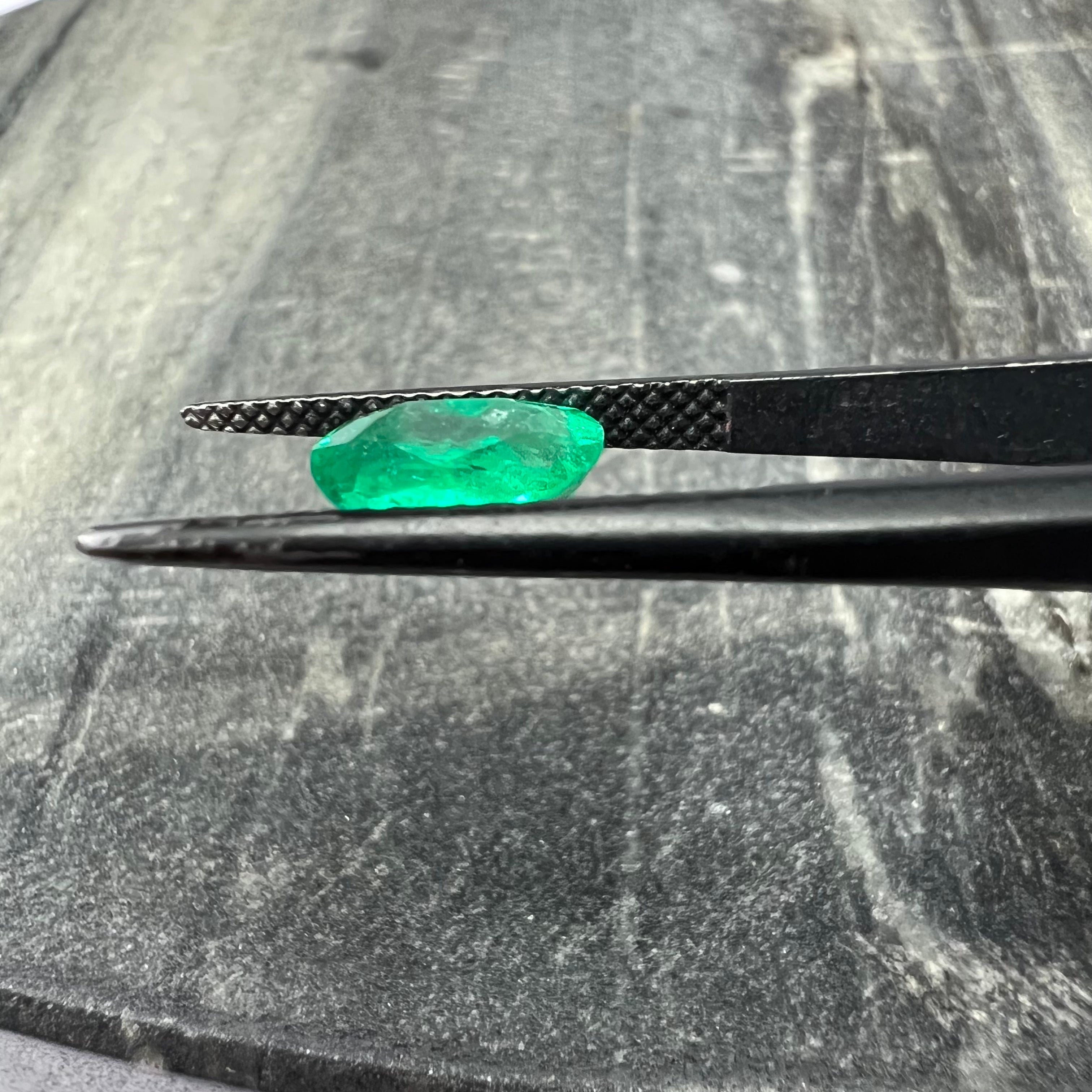 1.86CT Loose Natural Colombian Emerald Heart Shape 8.29x9.19x4.38mm