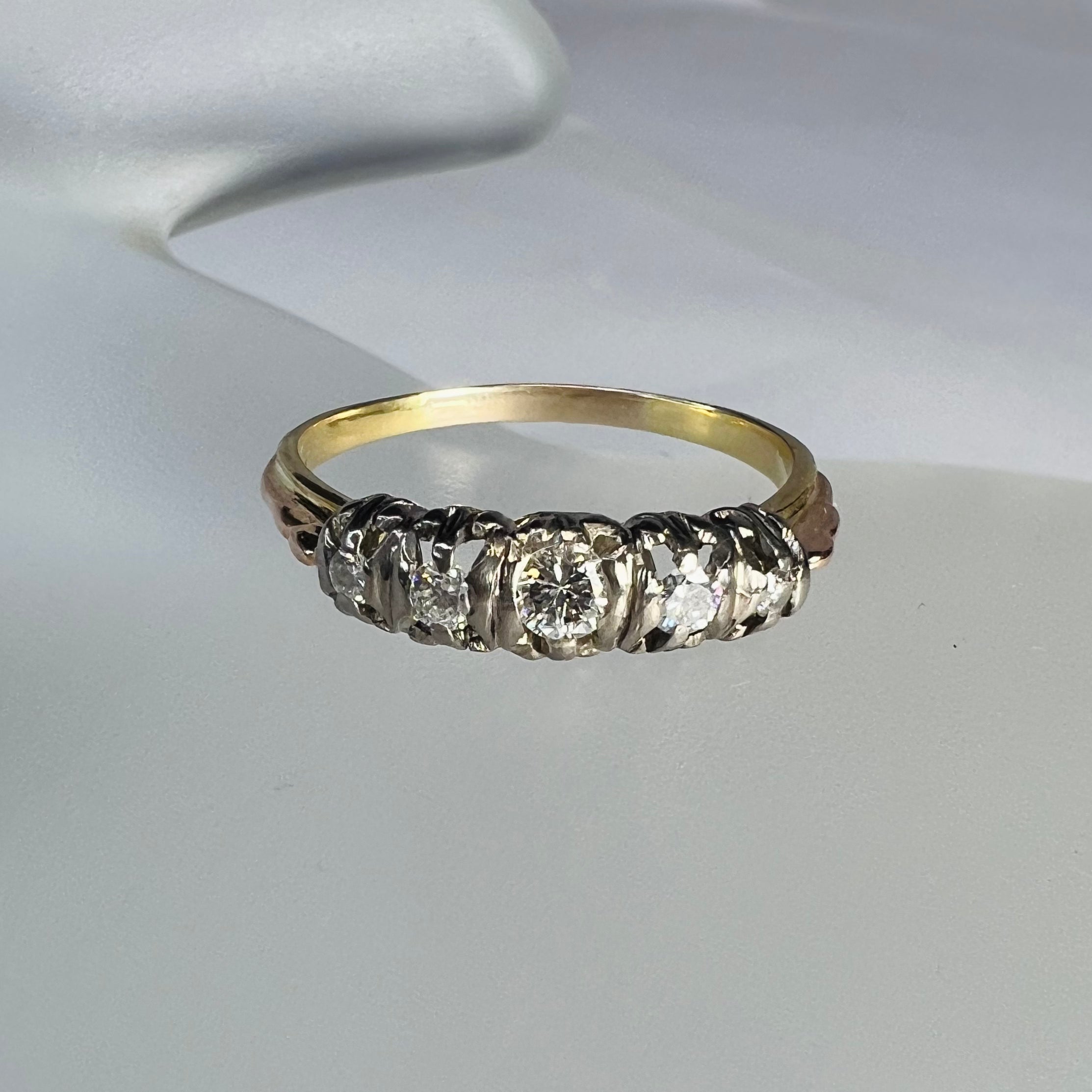 Antique 14K Yellow Gold .22ctw Diamond Ring Size 6.25