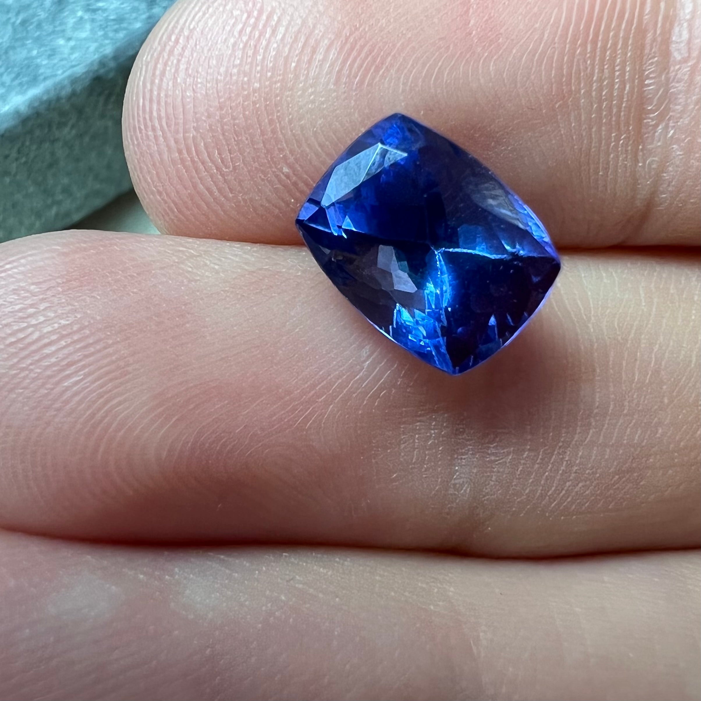 3.78CTW Loose Natural Brilliant Cut Tanzanite 9.71x7.43mm Earth mined Gemstone