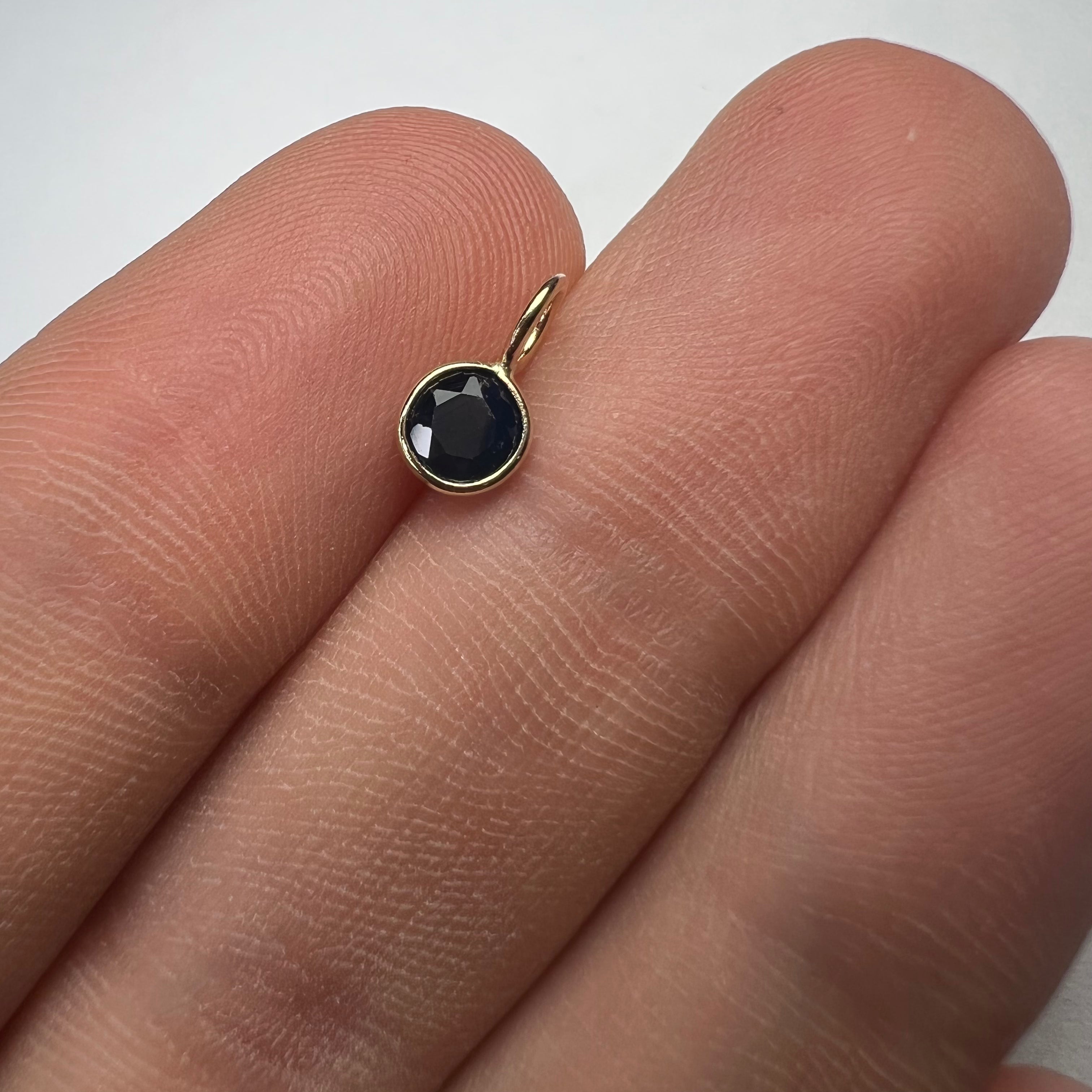 .45CT Natural Sapphire 14K Yellow Gold Pendant Charm 9x5mm