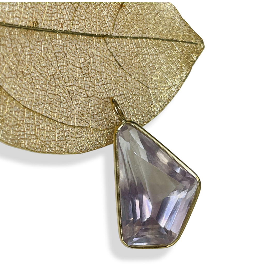 14CT Natural Light Purple Amethyst Gem Charm in Solid 14K Yellow Gold 26x15mm