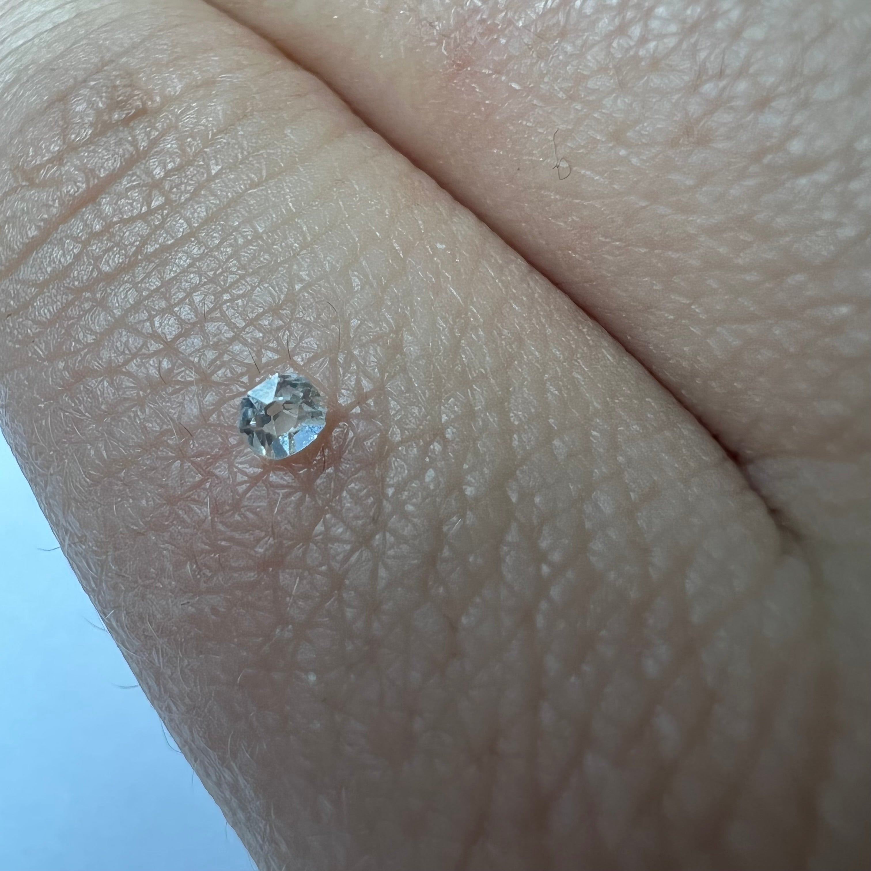 .06CT Oval Diamond I VS2 2.46x2.14x1.70mm Natural Earth mine