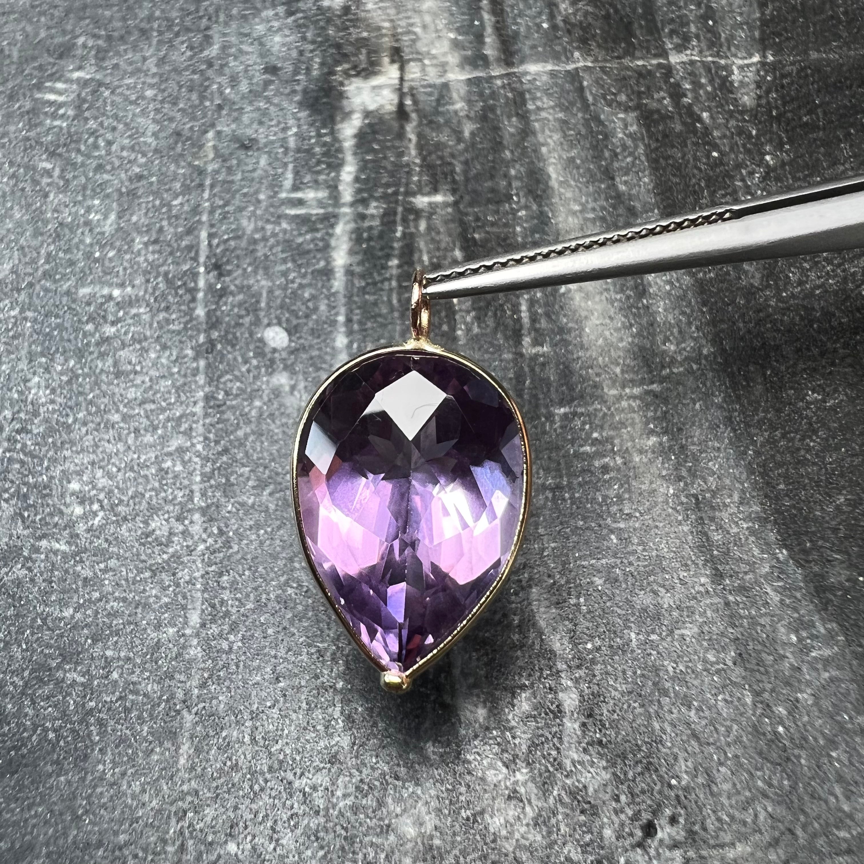 11.90CT Natural Pear Amethyst 14K Yellow Gold Pendant Charm 23x13mm