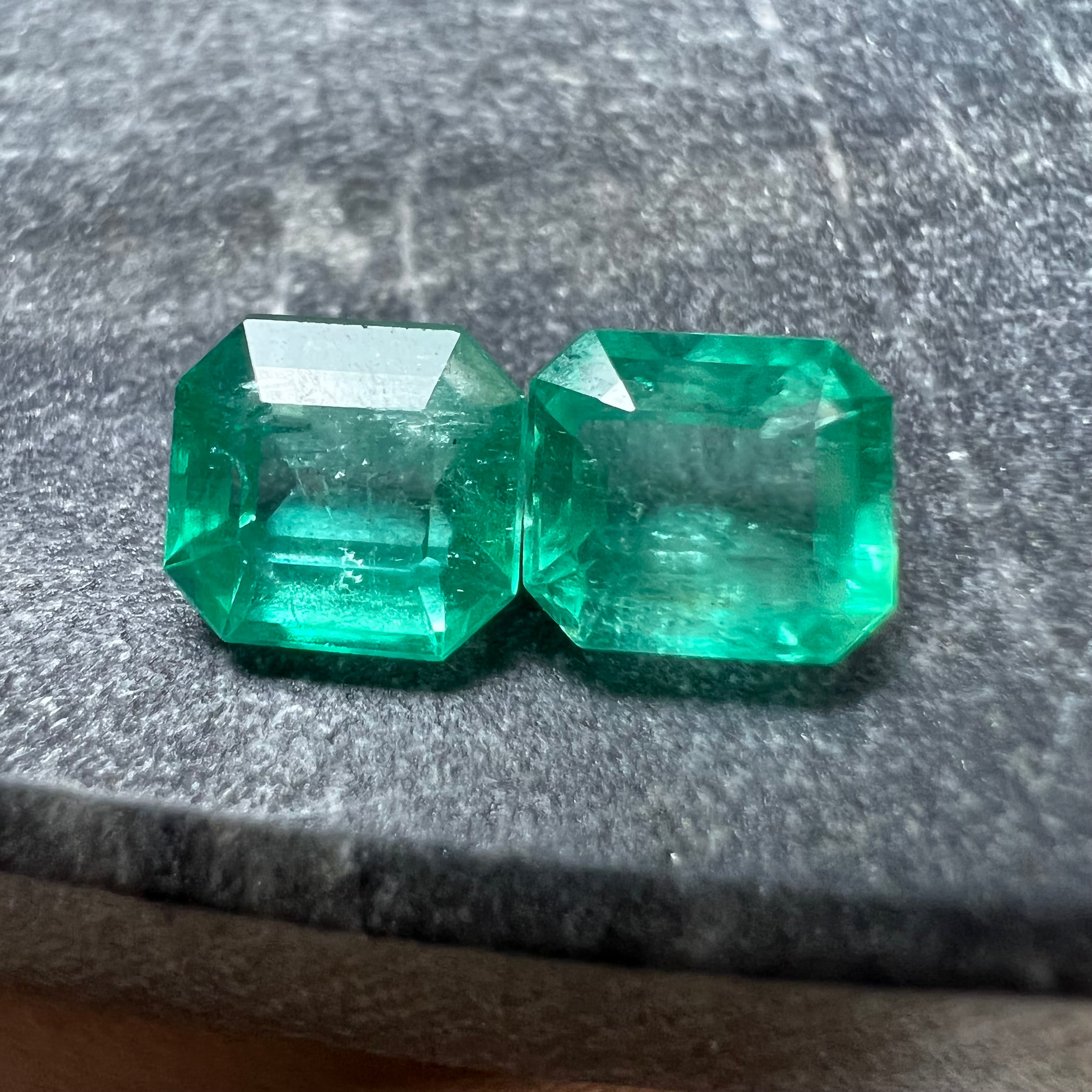 3CTW Pair of Natural Colombian Emerald Loose Oval Cut