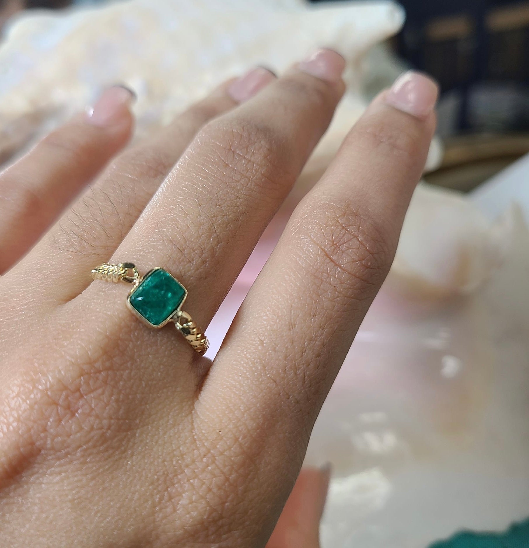 Solid 14K Yellow Gold Square Cabochon Emerald Cuban Chain Ring Size 7.5