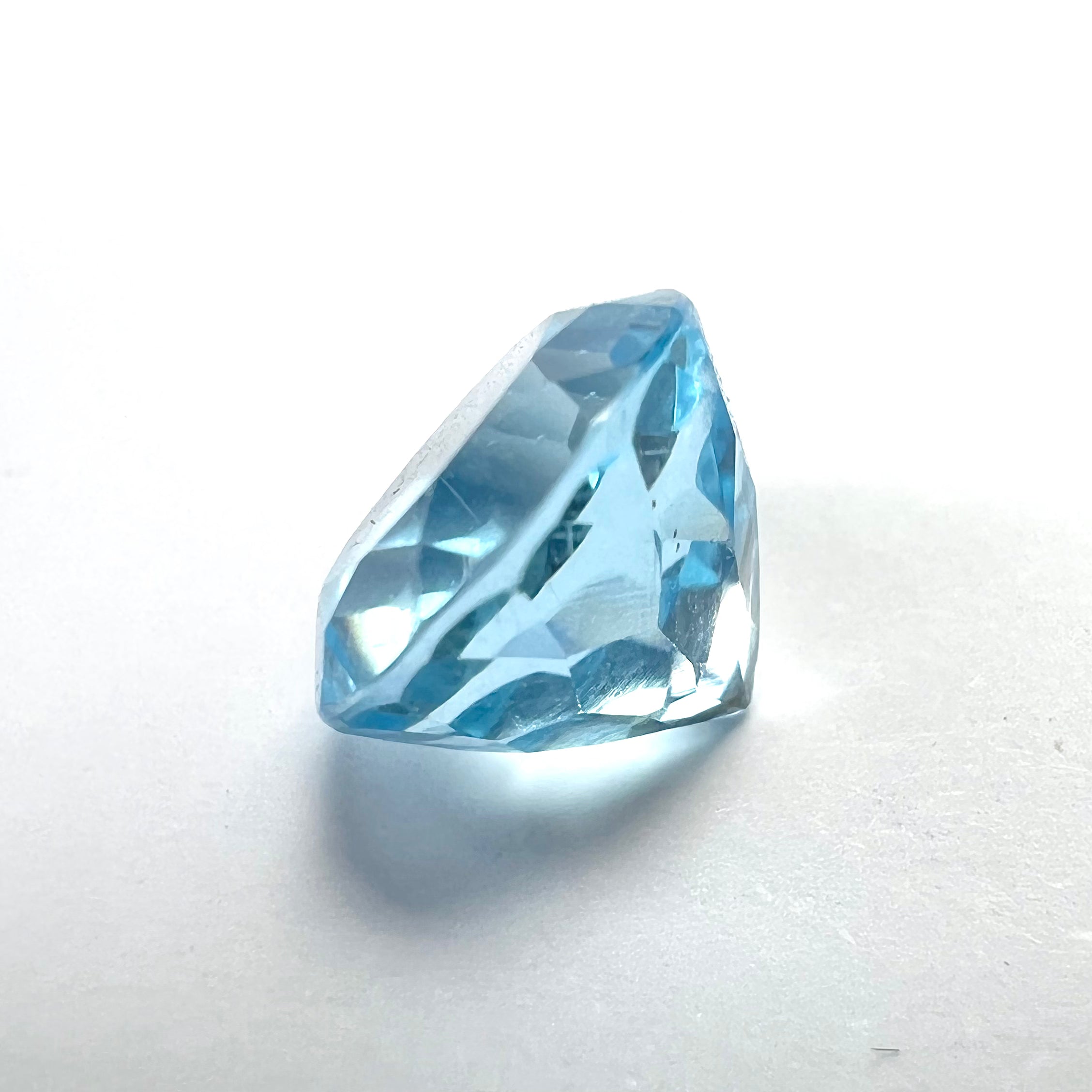 3.8CTW Loose Natural Round Cut Topaz 9x6.8mm Earth mined Gemstone
