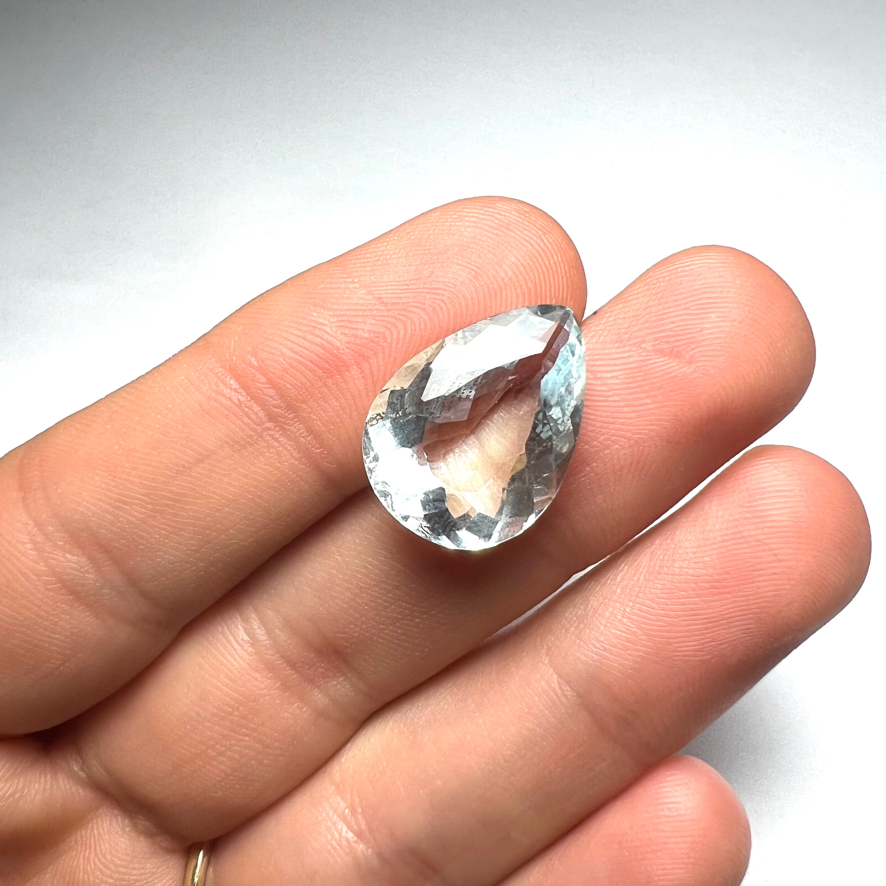 11 CT Natural Aquamarine 19x14.5x9mm Earth mined Gemstone