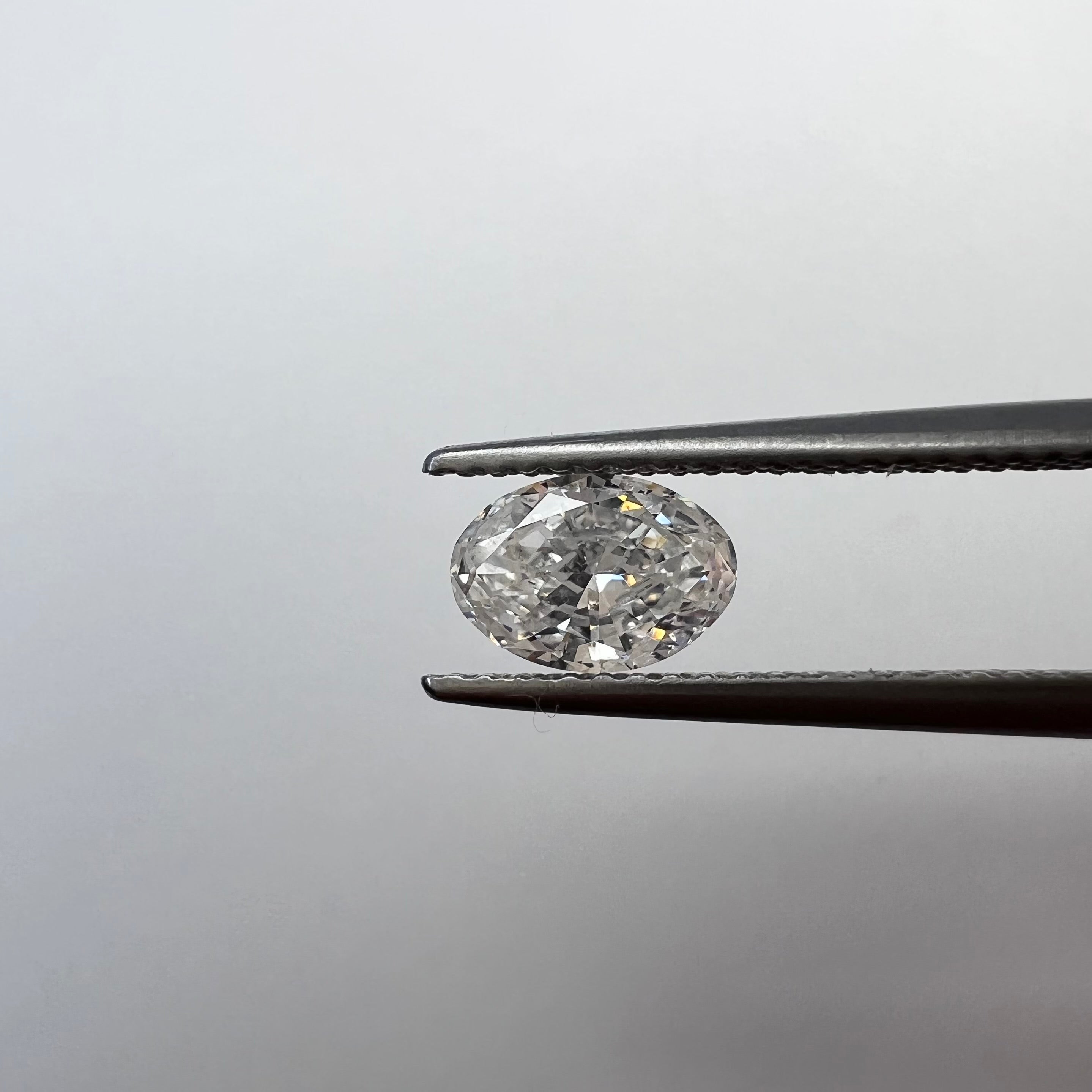 .68CT Oval Brilliant Diamond G SI2 7.37x5.13x2.78mm Natural Earth mine