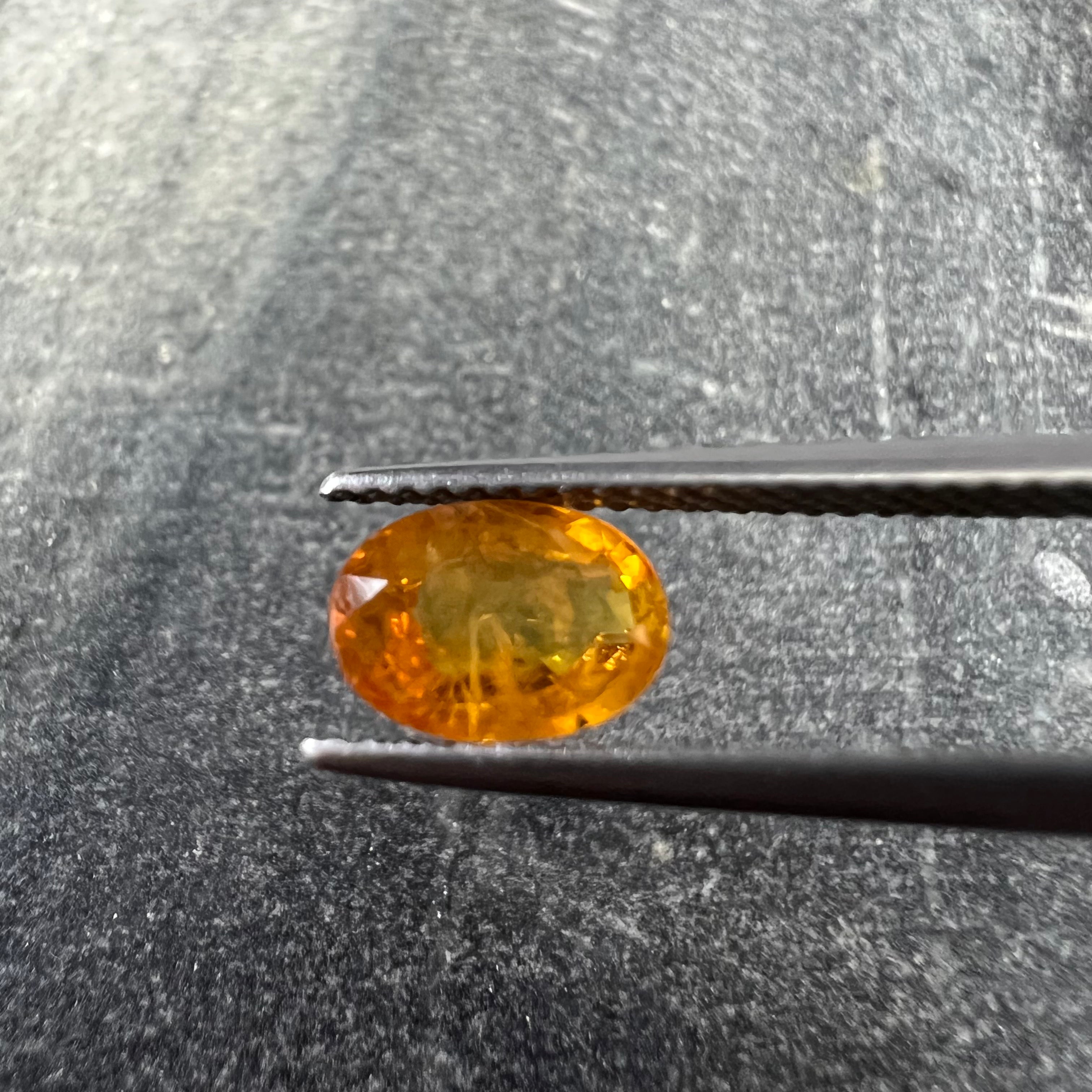 1.54CTW Loose Oval Orange Sapphire 8.21x5.73x3.37mm Earth mined Gemstone