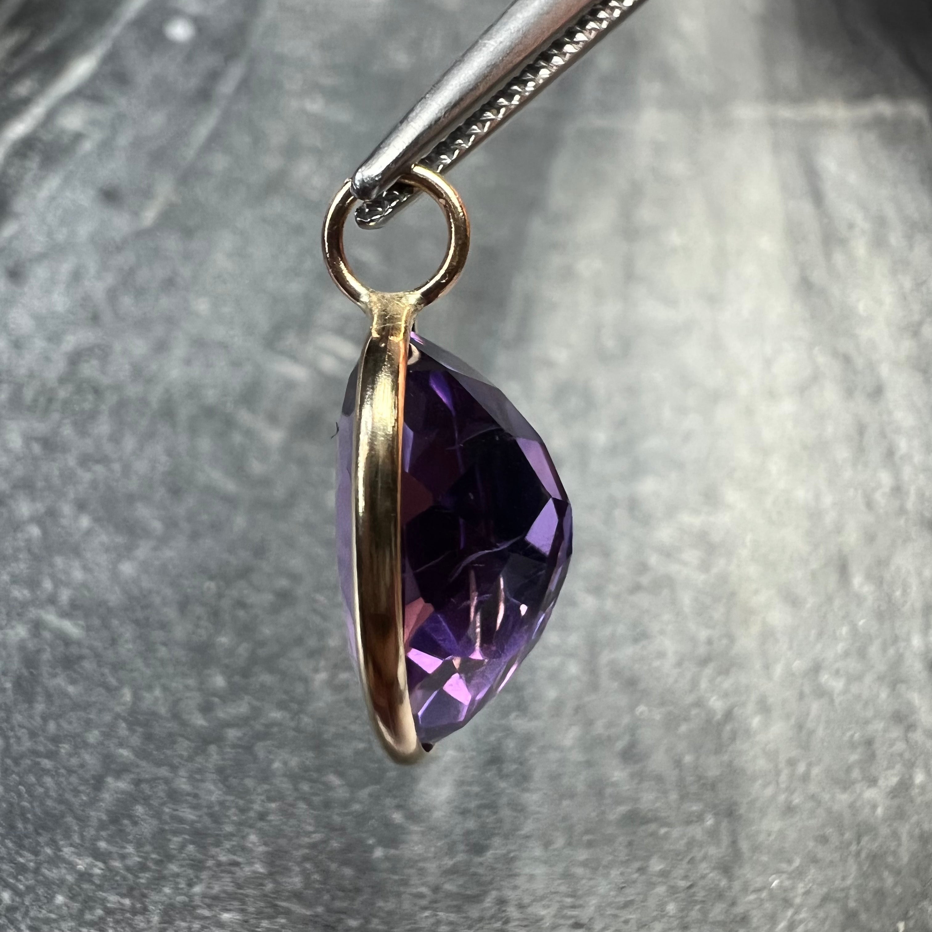 4.27CT Natural Oval Violet Amethyst 14K Yellow Gold Pendant Charm 17x10mm
