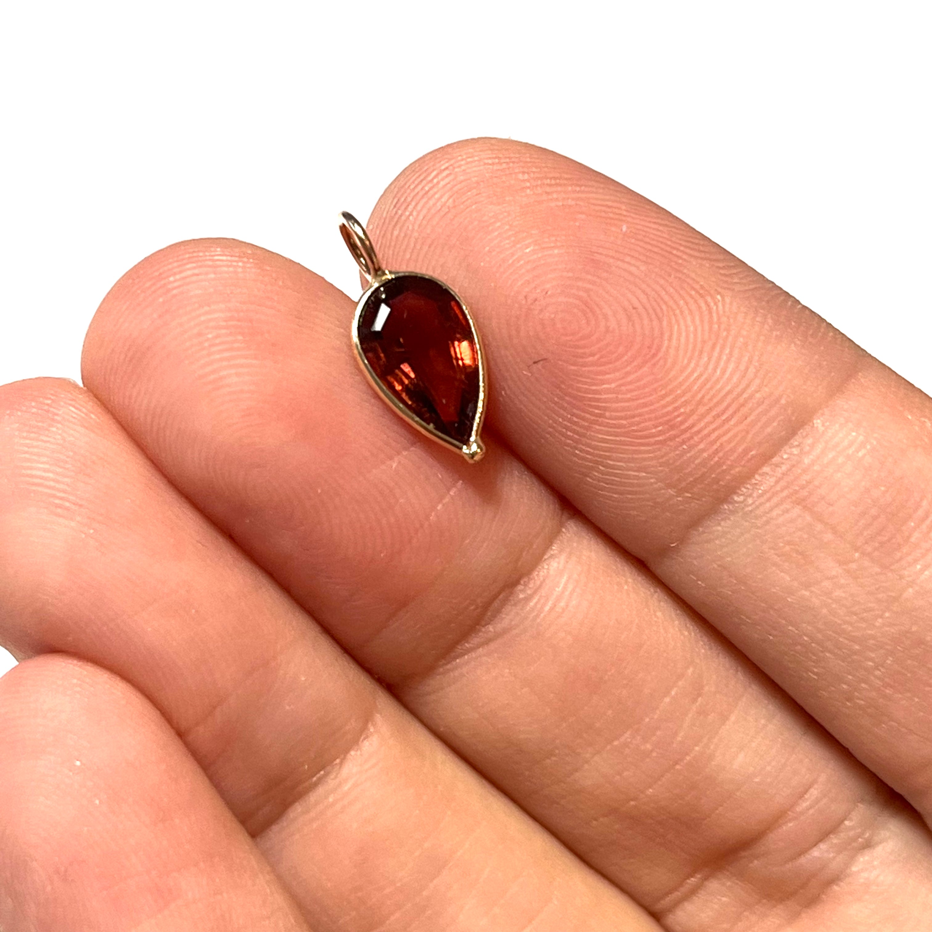 1.24ct Pear Shaped Red Garnet Solid 14K Yellow Gold Charm Pendant 16x6mm